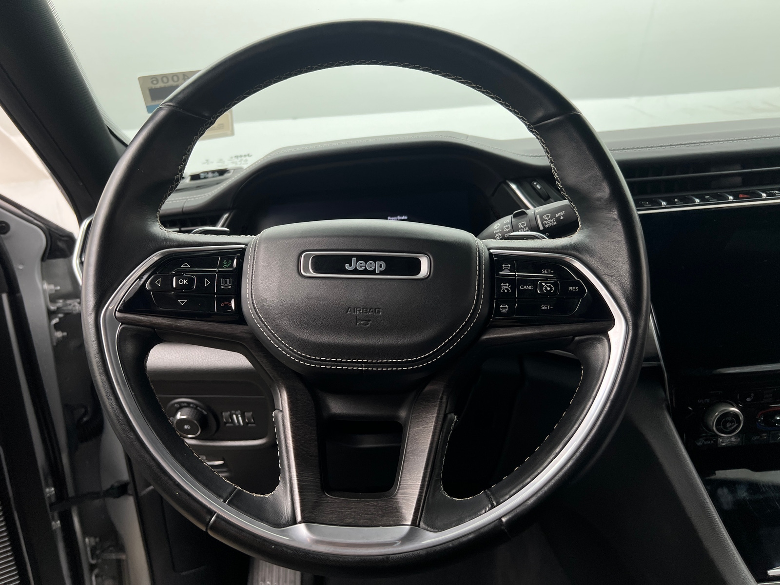Thumbnail: 2021 Jeep Grand Cherokee L - 4