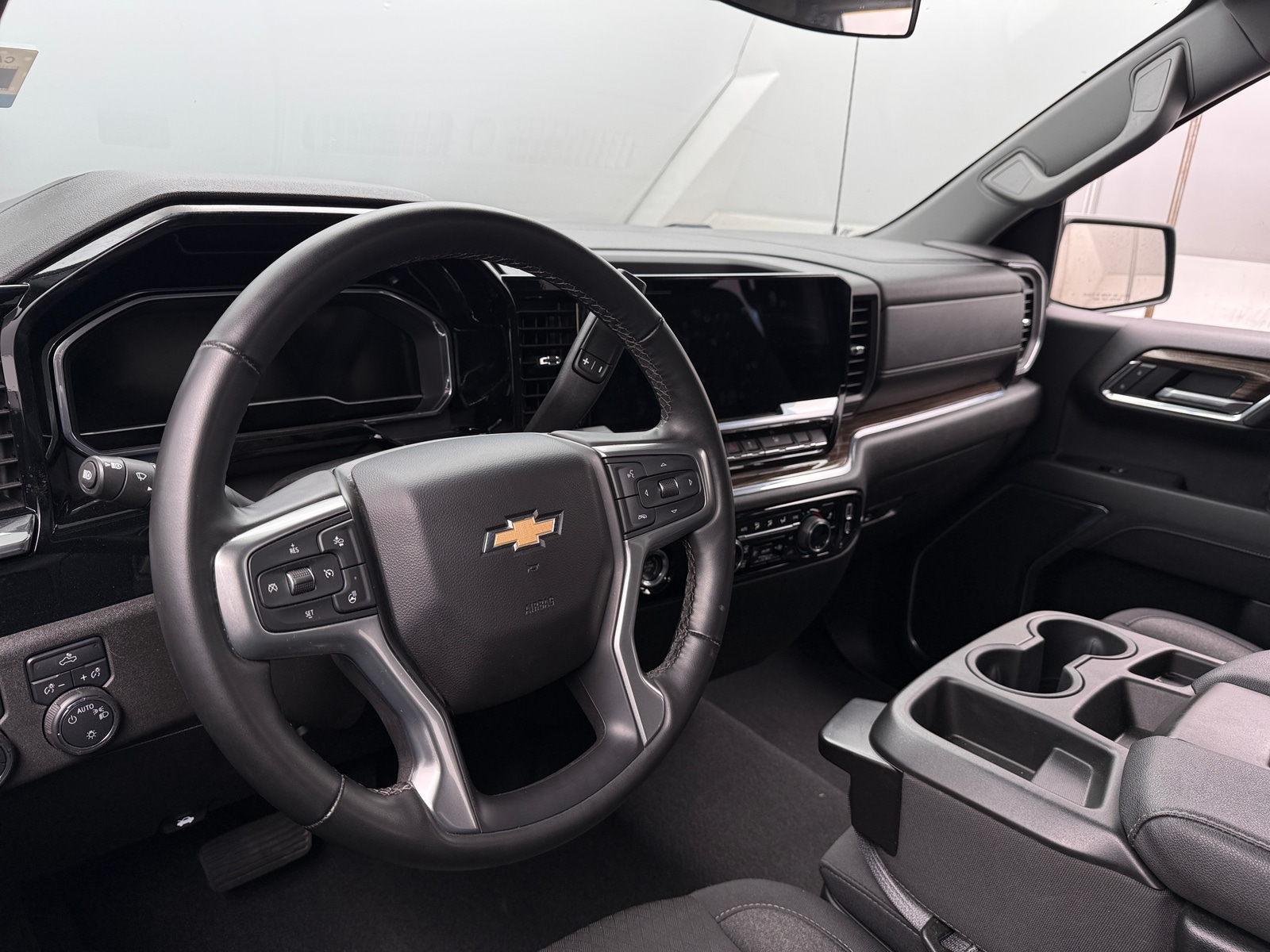 Thumbnail: 2024 Chevrolet Silverado 1500 - 5