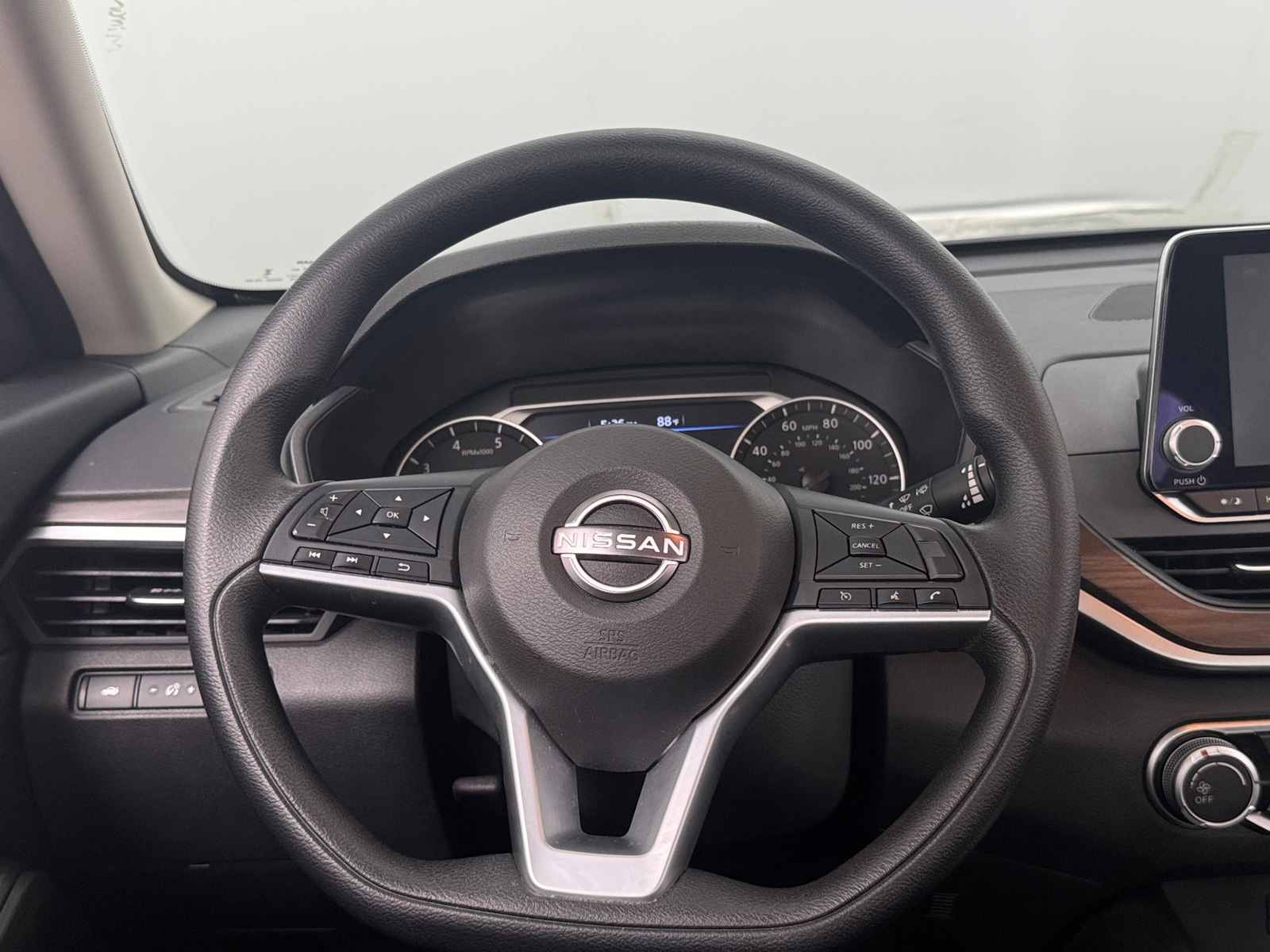 Thumbnail: 2025 Nissan Altima - 5