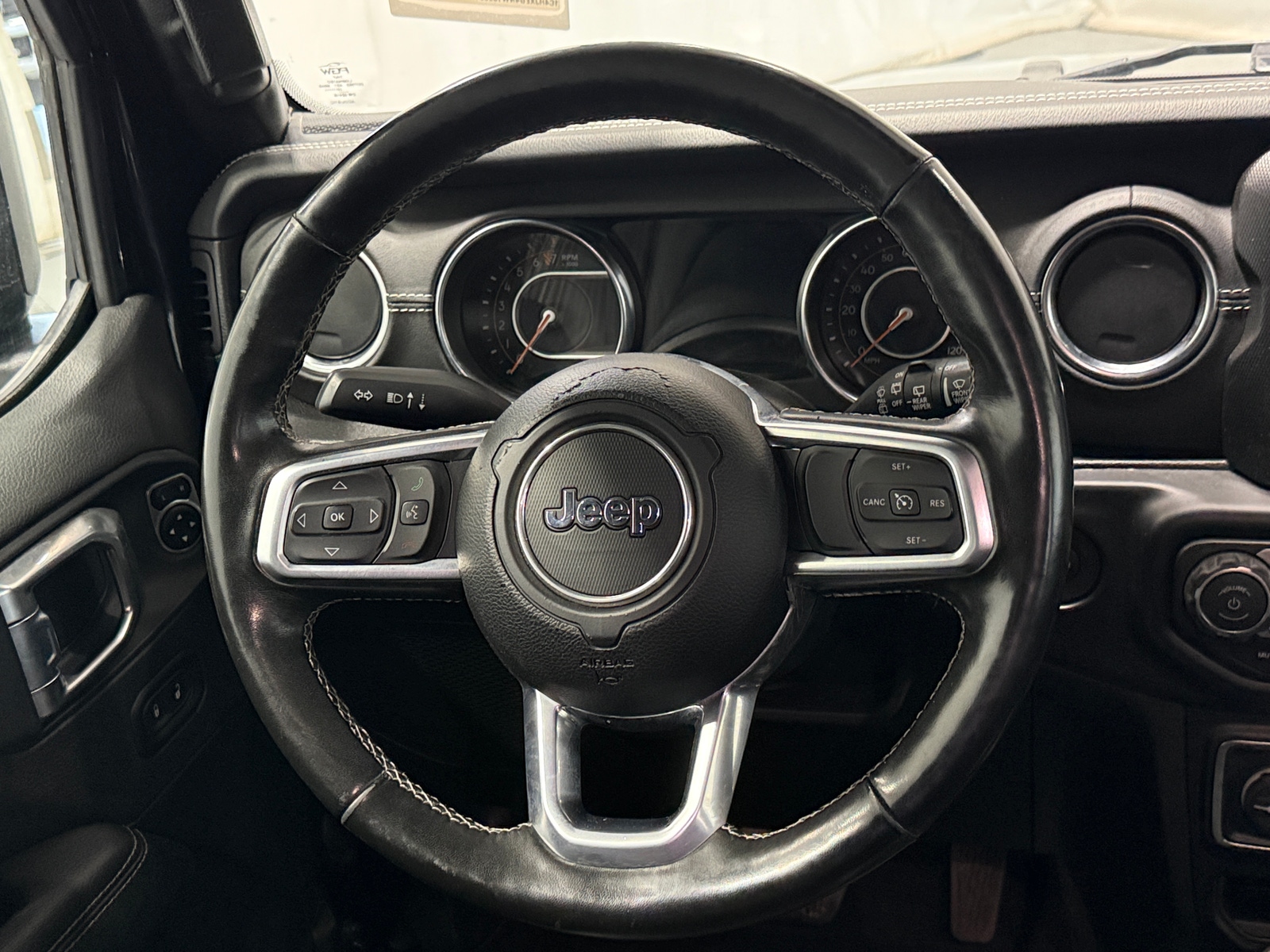 Thumbnail: 2022 Jeep Wrangler - 4