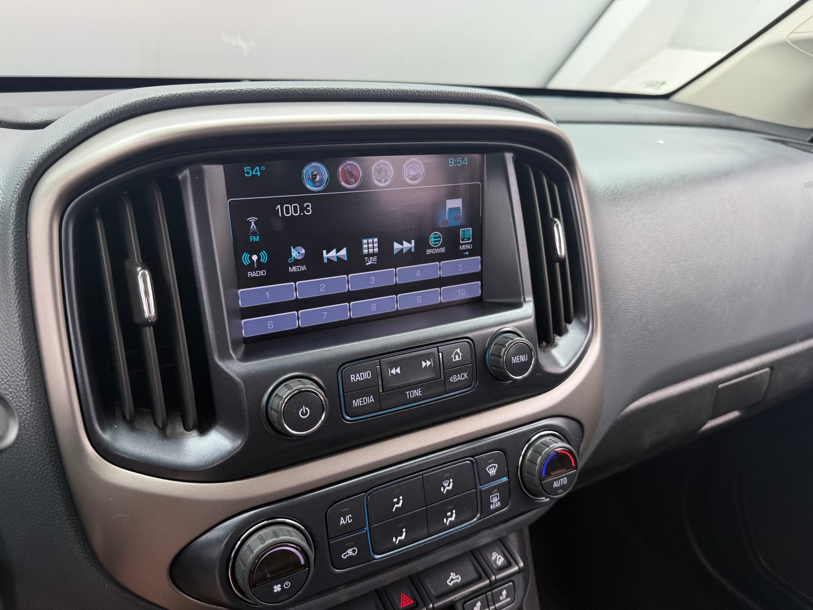 Thumbnail: 2017 Chevrolet Colorado - 4
