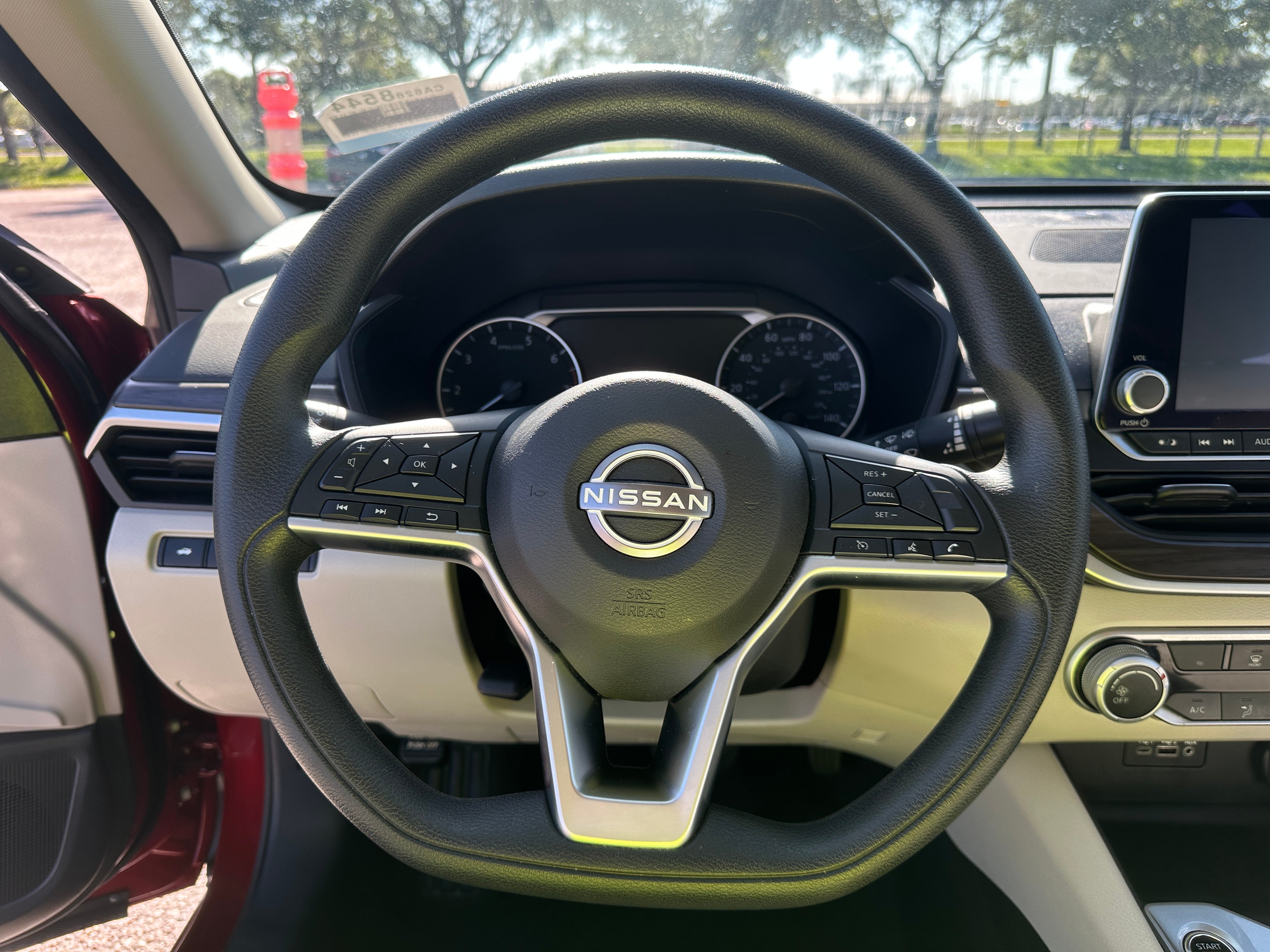 2025 Nissan Altima SV - Photo 8
