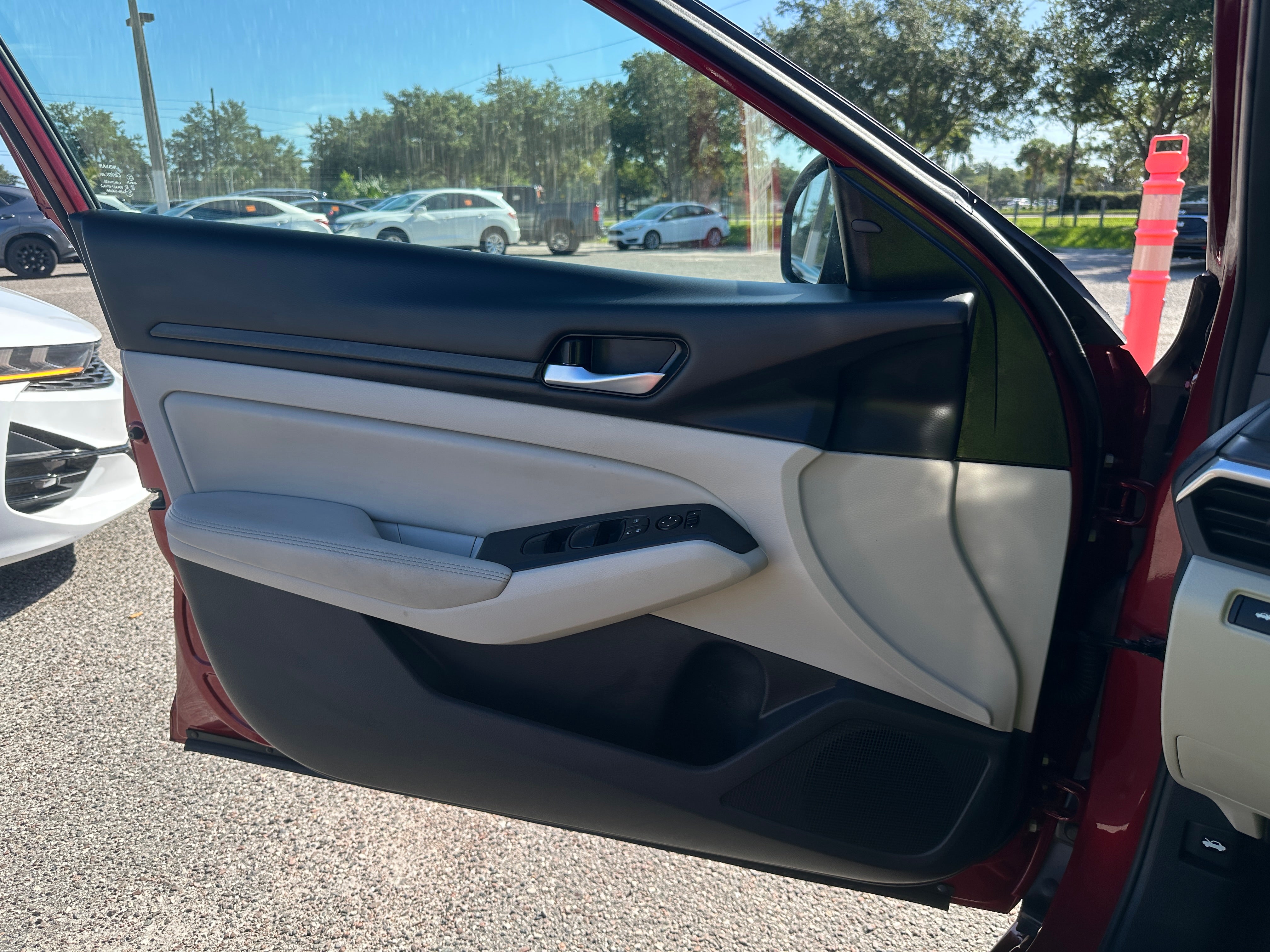 2025 Nissan Altima SV - Photo 10