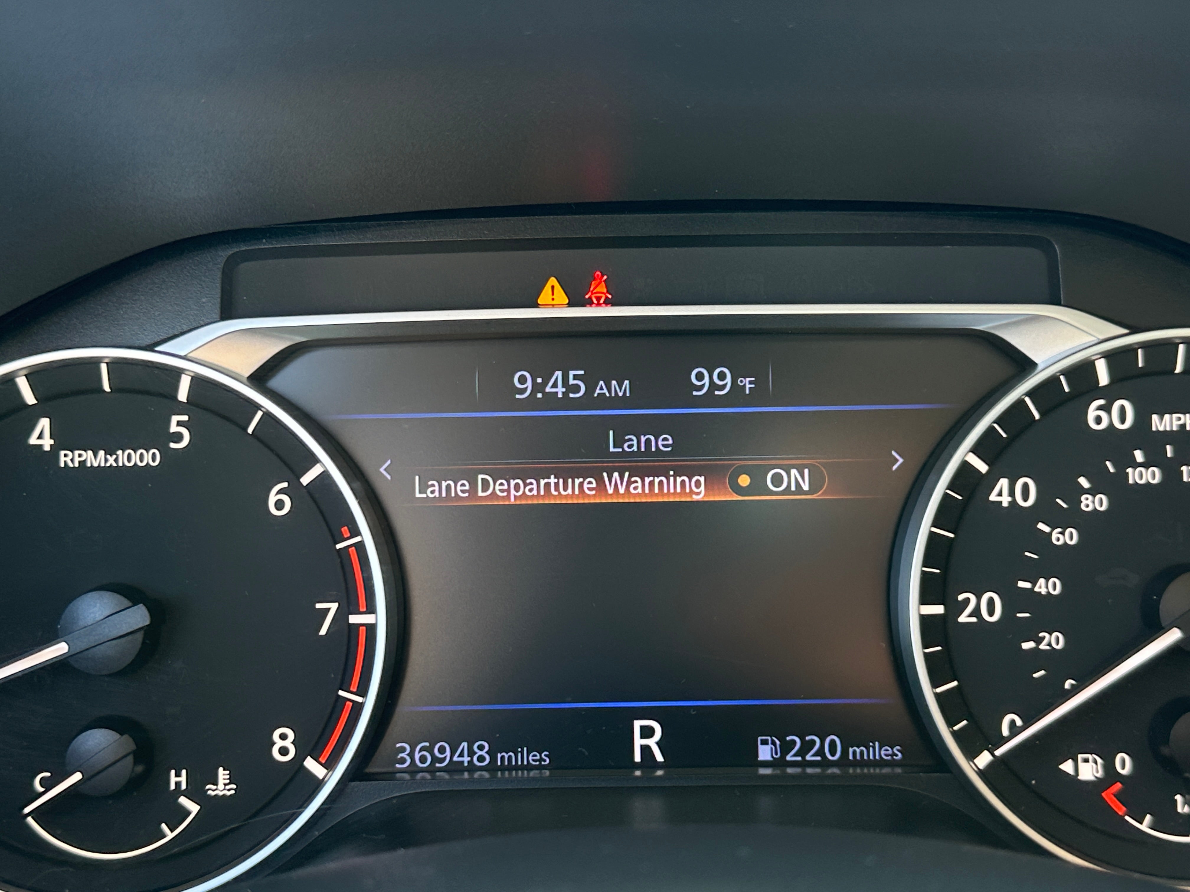 2025 Nissan Altima SV - Photo 12