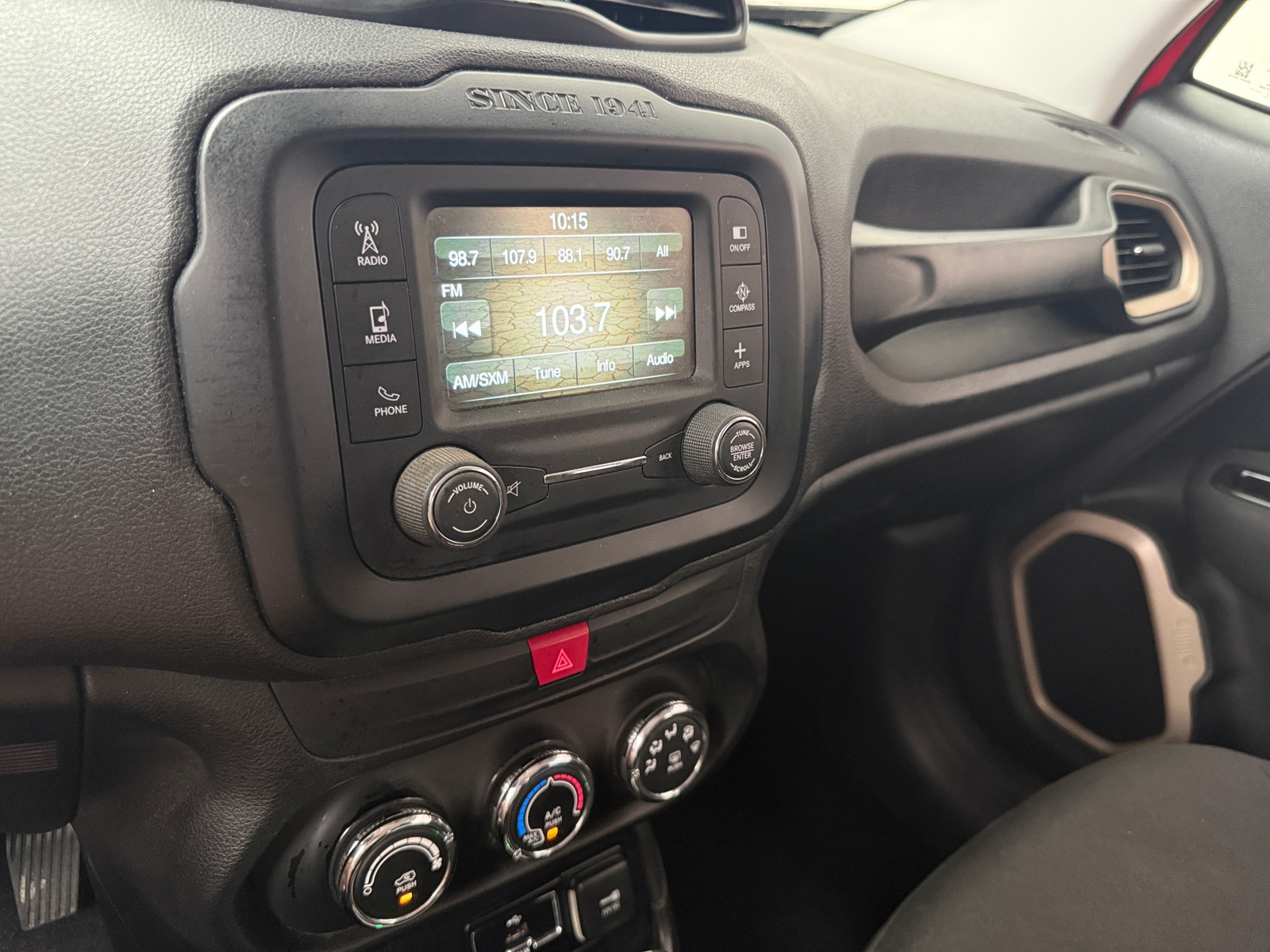 Thumbnail: 2017 Jeep Renegade - 4