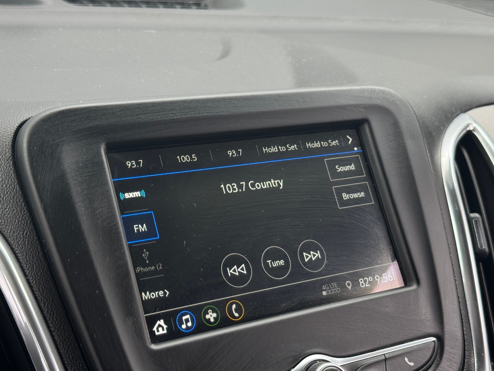 Thumbnail: 2019 Chevrolet Equinox - 4