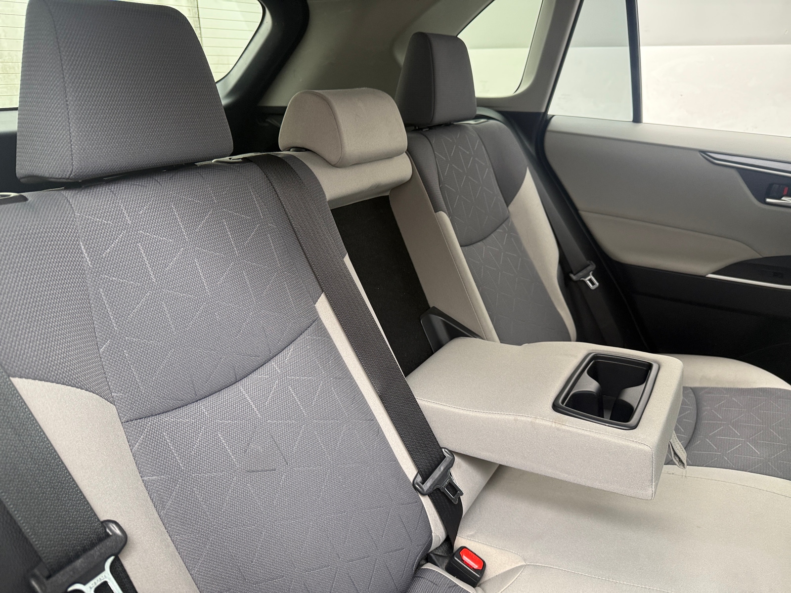 Thumbnail: 2019 Toyota RAV4 - 6