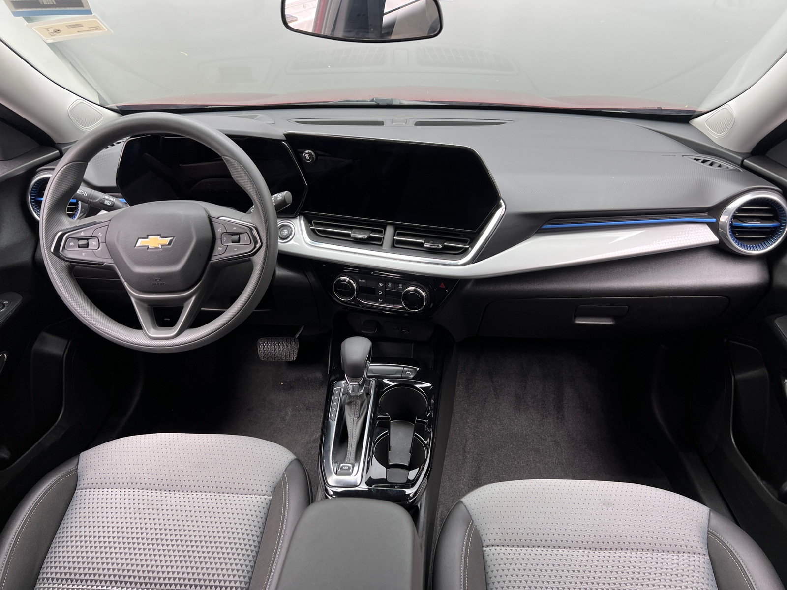 Thumbnail: 2025 Chevrolet Trax - 2