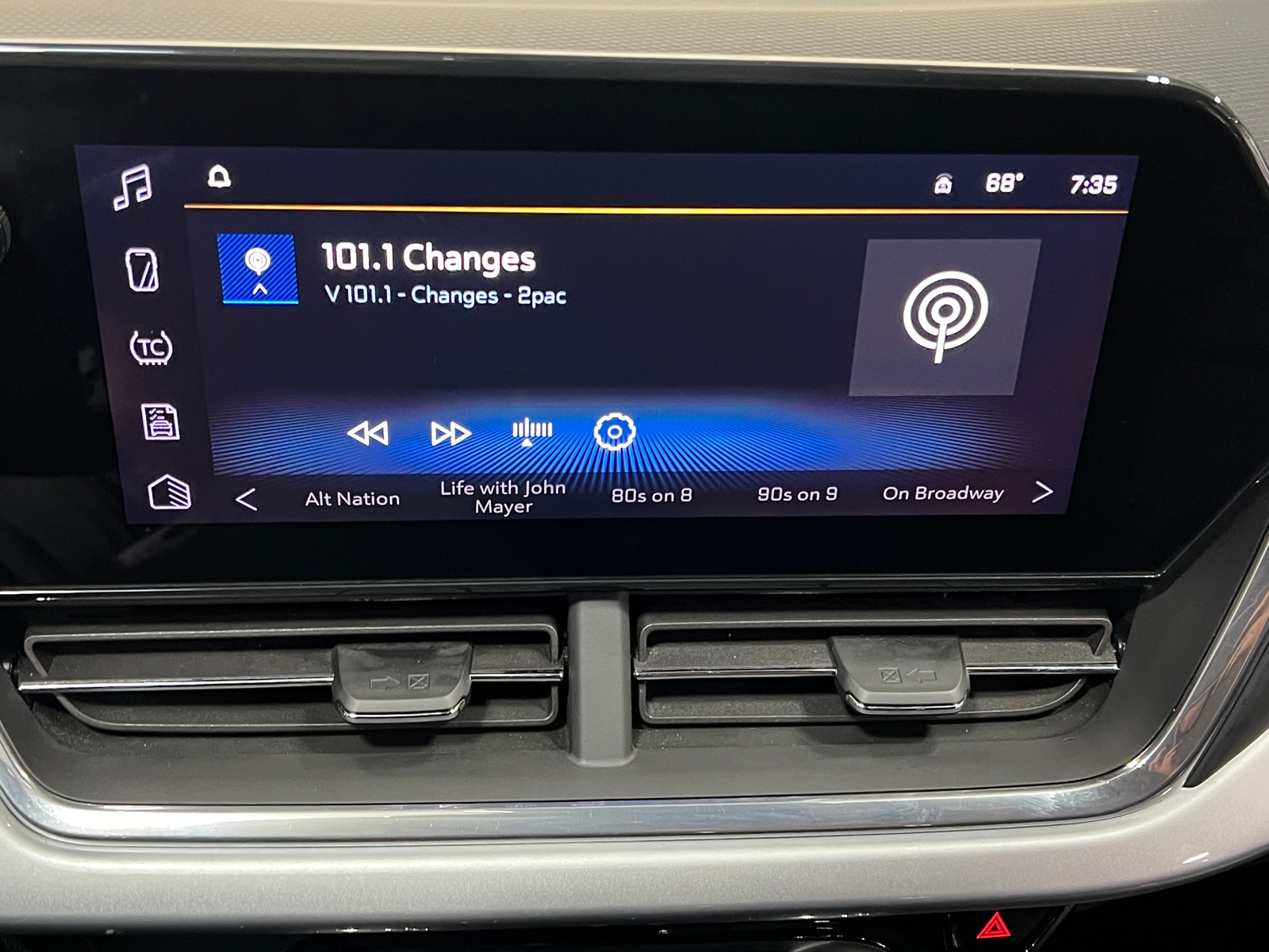 Thumbnail: 2025 Chevrolet Trax - 3