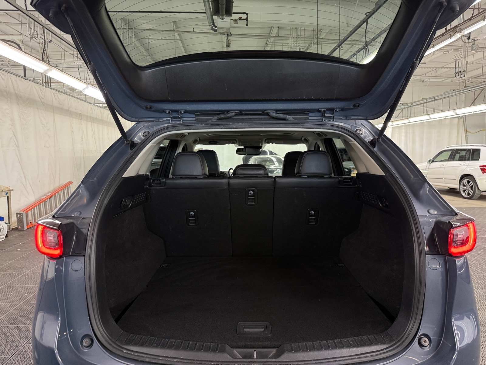 Thumbnail: 2023 Mazda CX-5 - 7