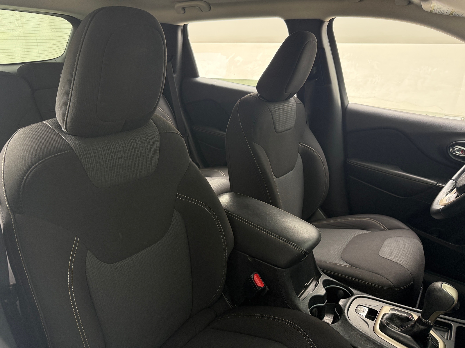 Thumbnail: 2016 Jeep Cherokee - 2