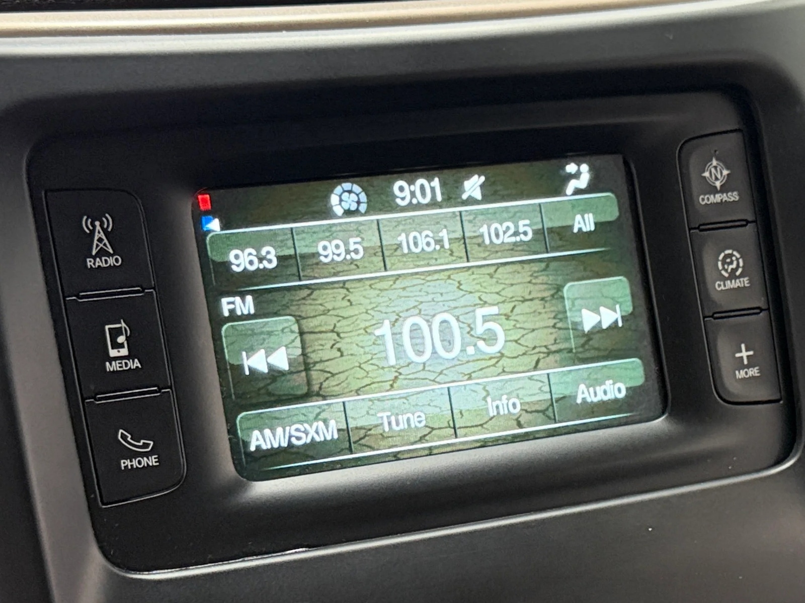 Thumbnail: 2016 Jeep Cherokee - 4