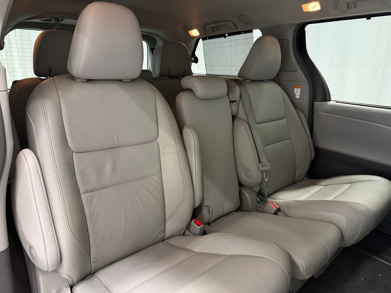 Thumbnail: 2018 Toyota Sienna - 5
