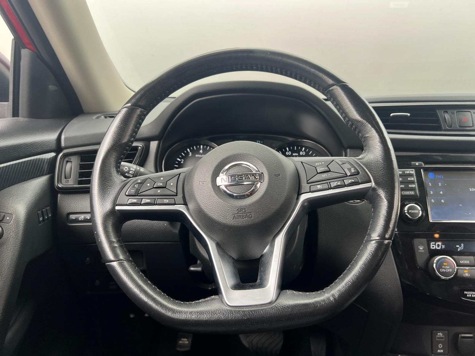 Thumbnail: 2017 Nissan Rogue - 4