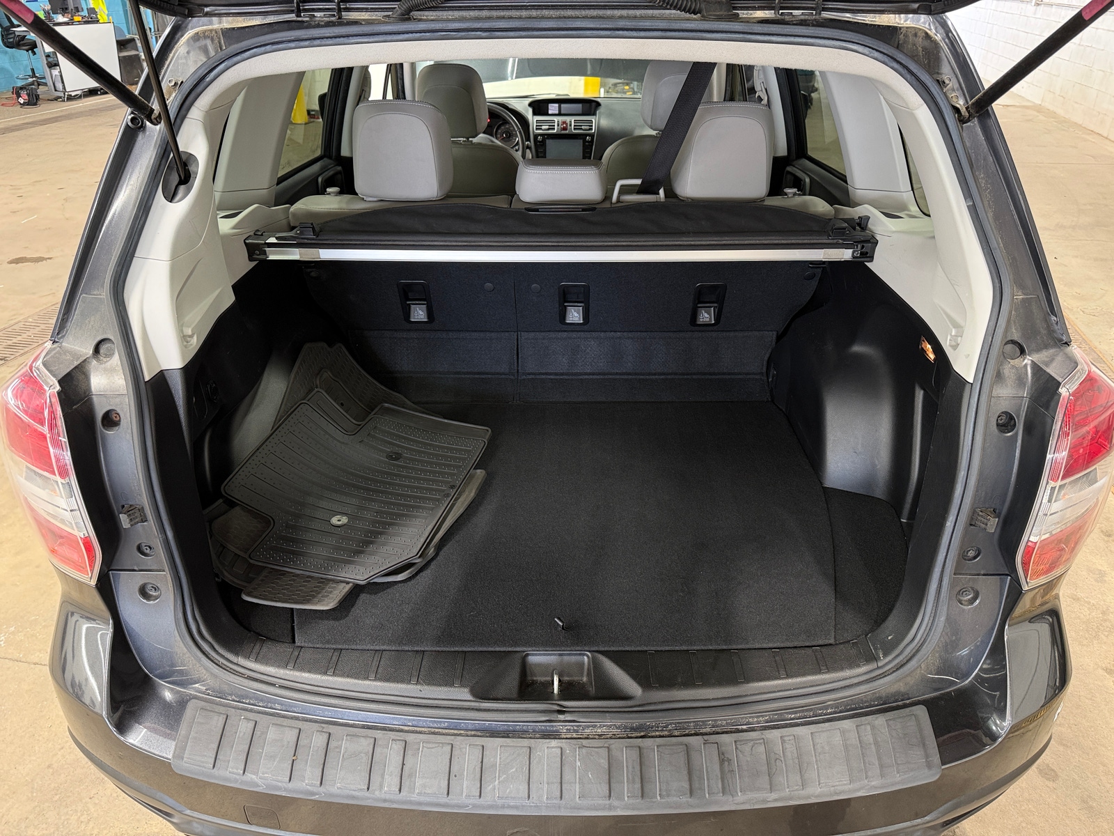 Thumbnail: 2016 Subaru Forester - 6
