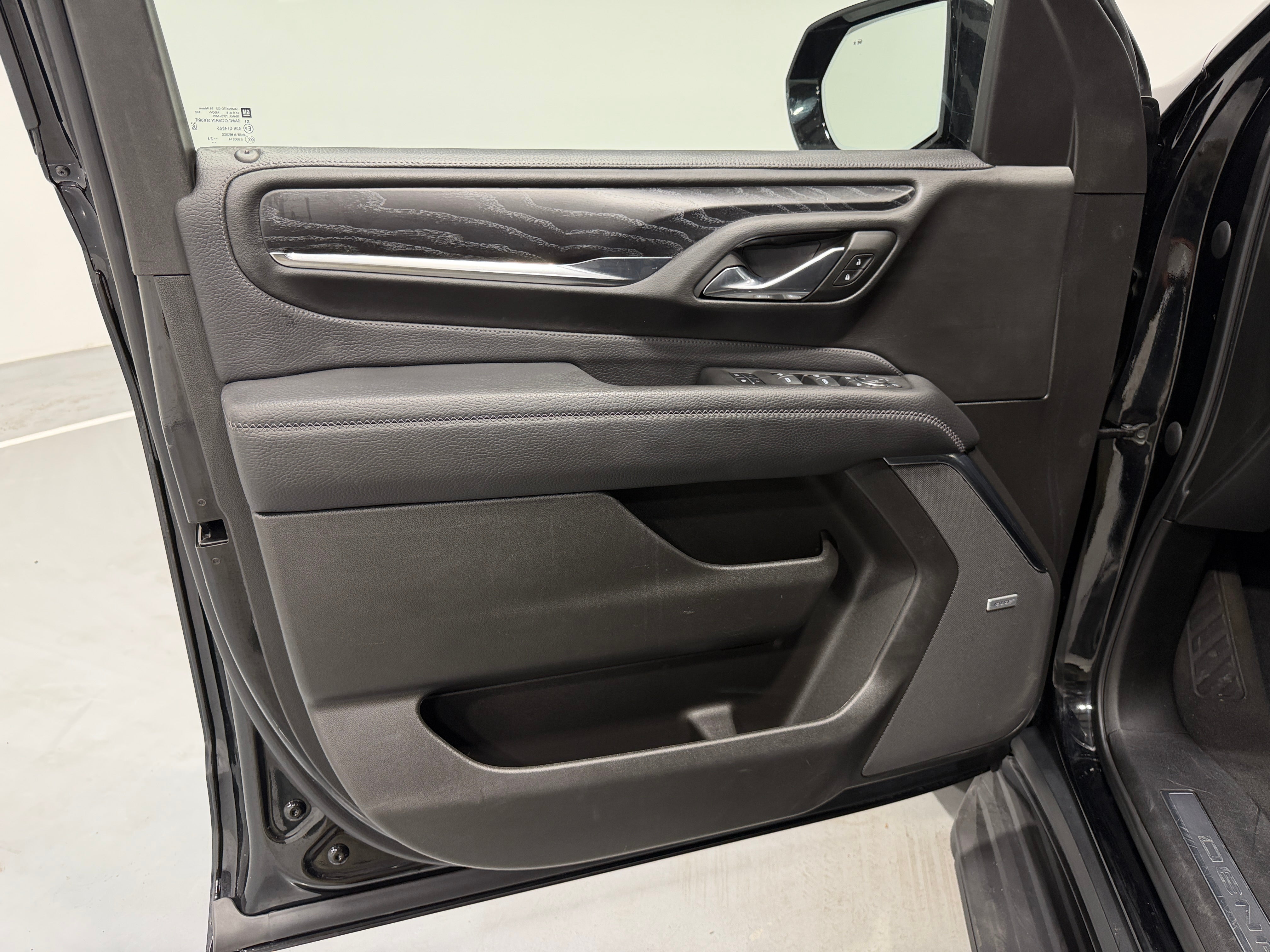 2023 GMC Yukon Denali - Photo 12