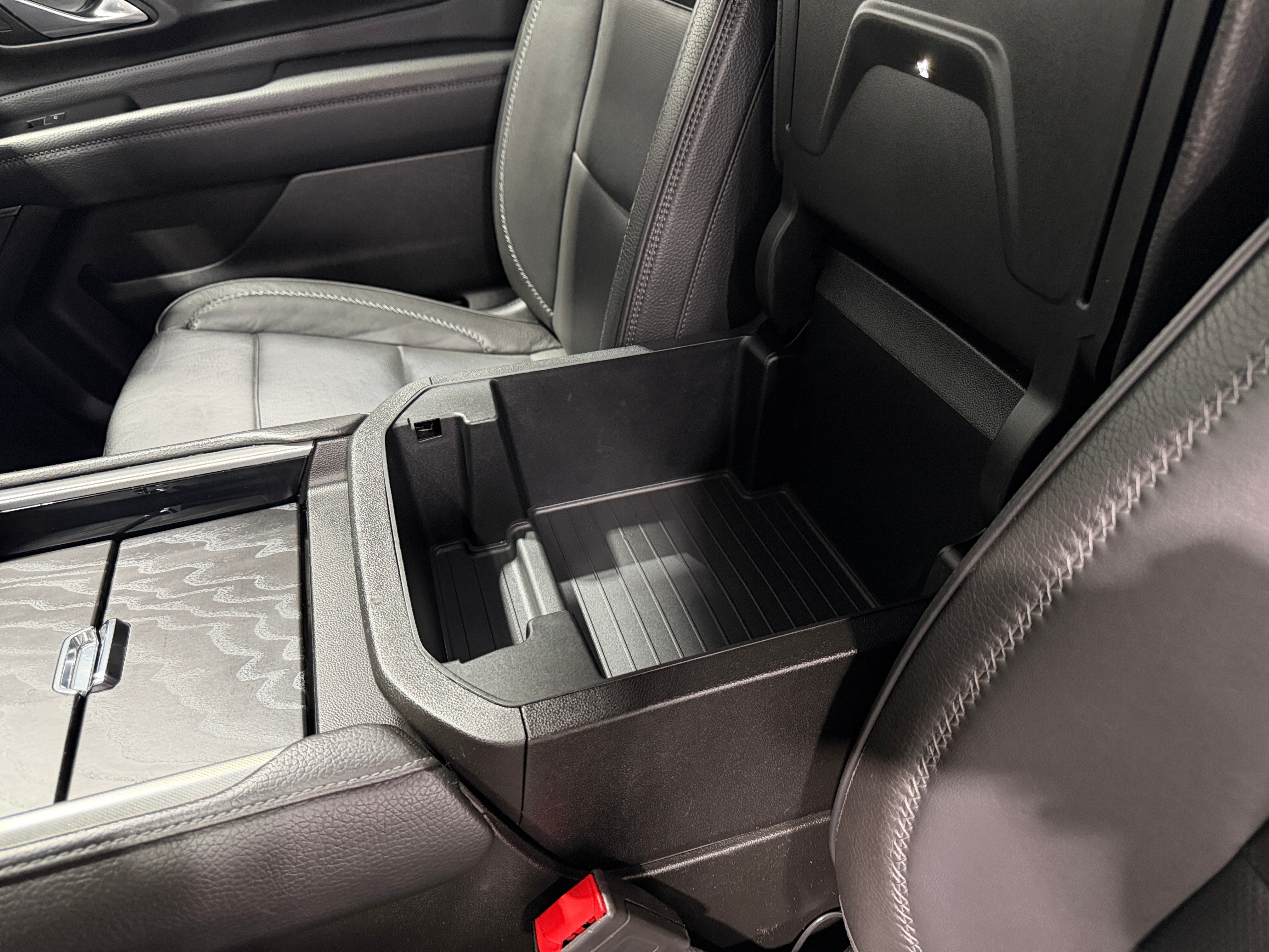 2023 GMC Yukon Denali - Photo 16