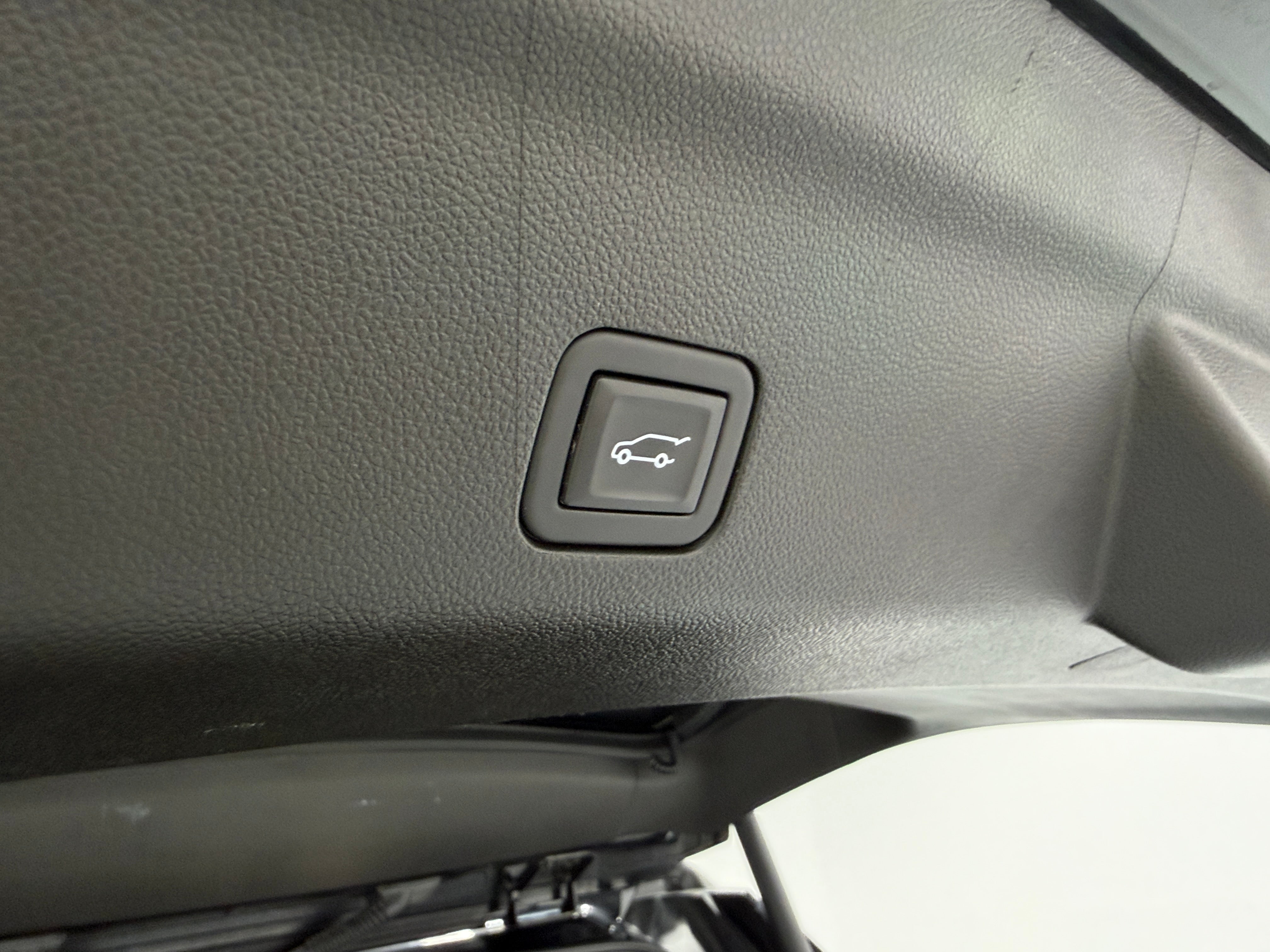 2023 GMC Yukon Denali - Photo 20