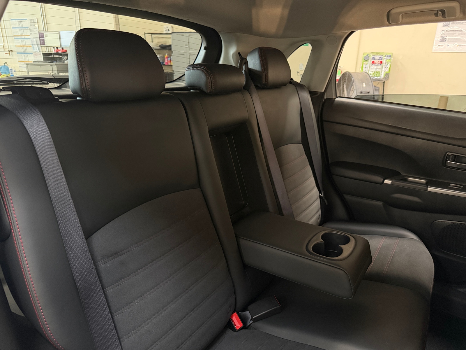 Thumbnail: 2025 Mitsubishi Outlander Sport - 5