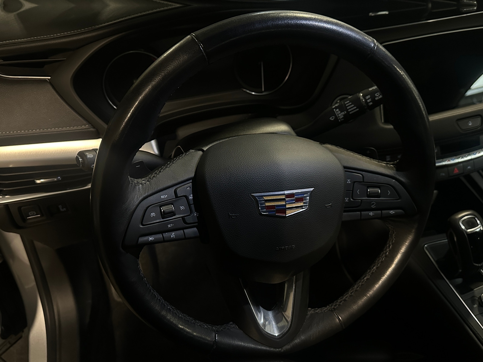 Thumbnail: 2019 Cadillac XT4 - 4