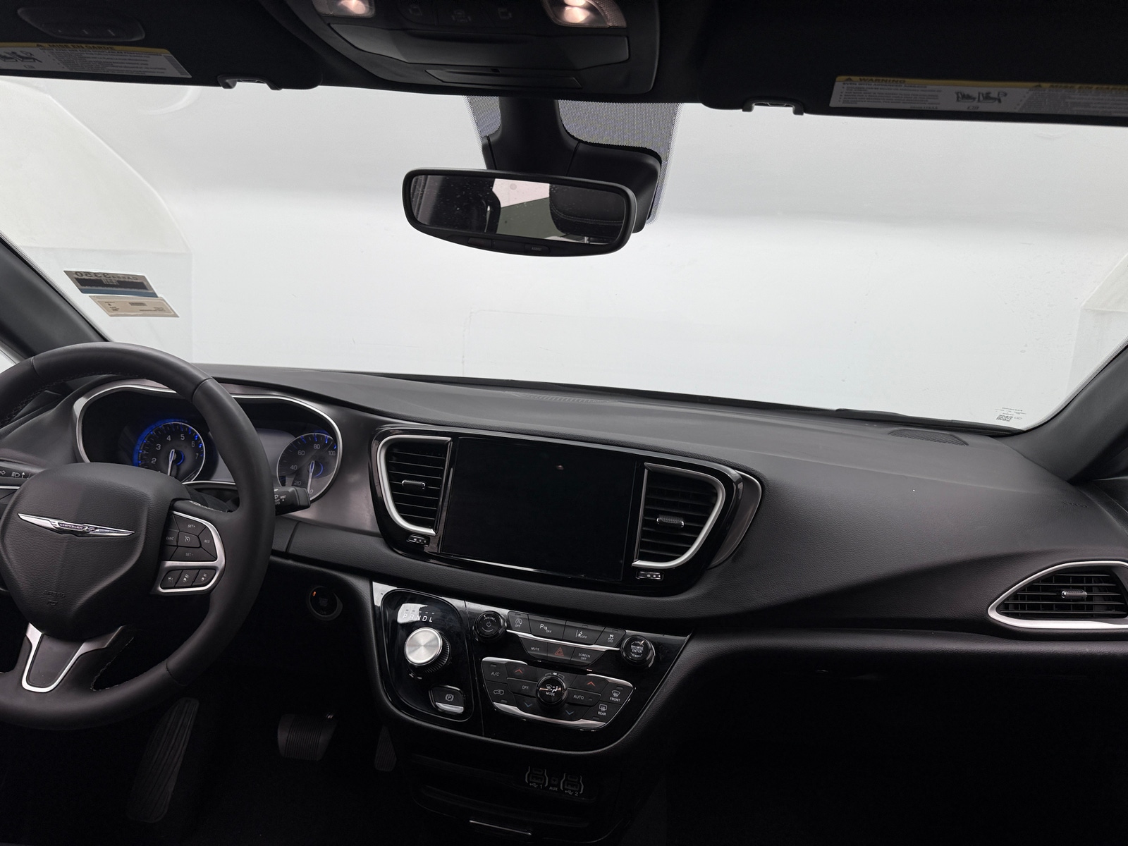Thumbnail: 2025 Chrysler Pacifica - 2