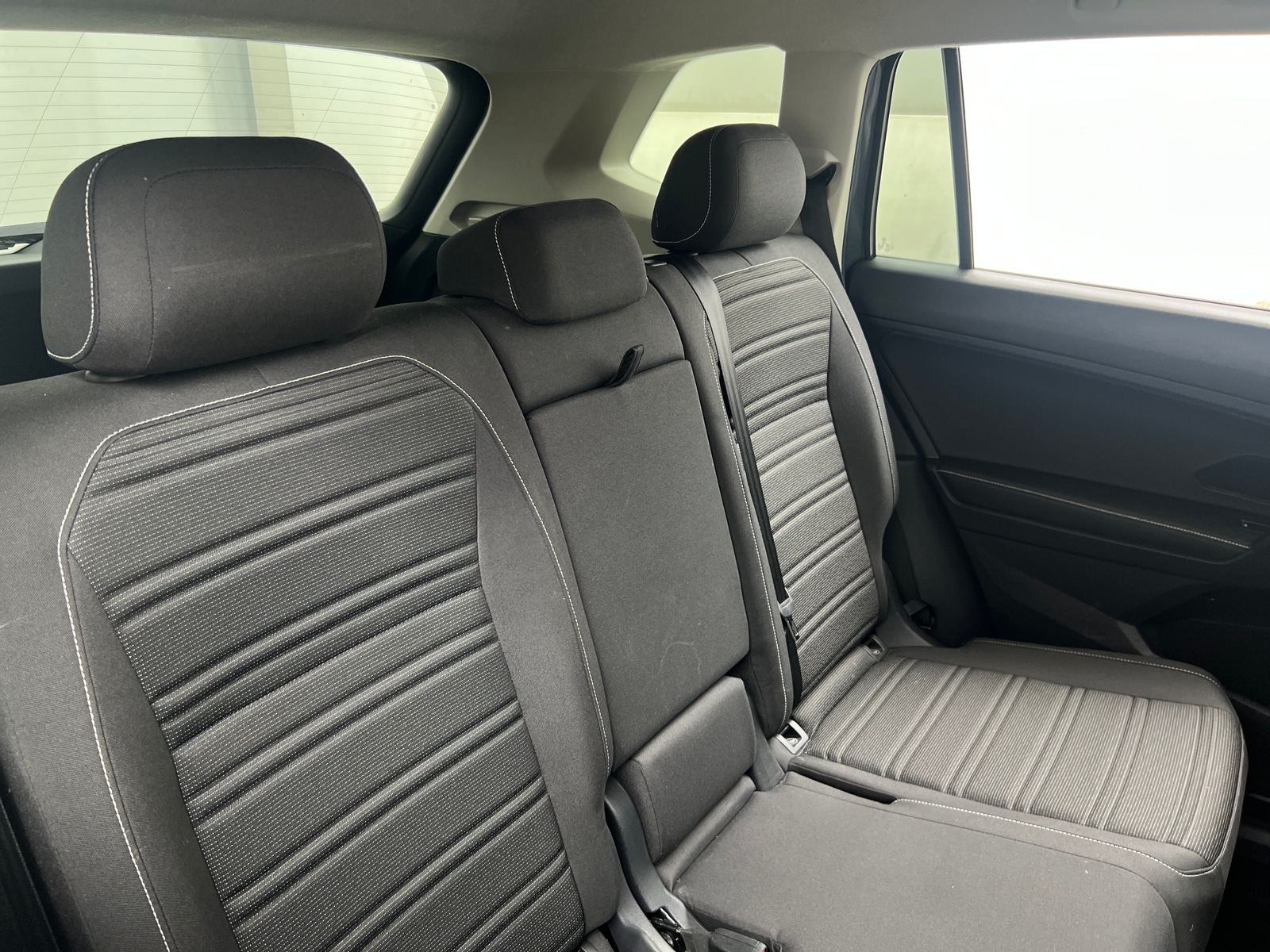 Thumbnail: 2022 Volkswagen Tiguan - 6