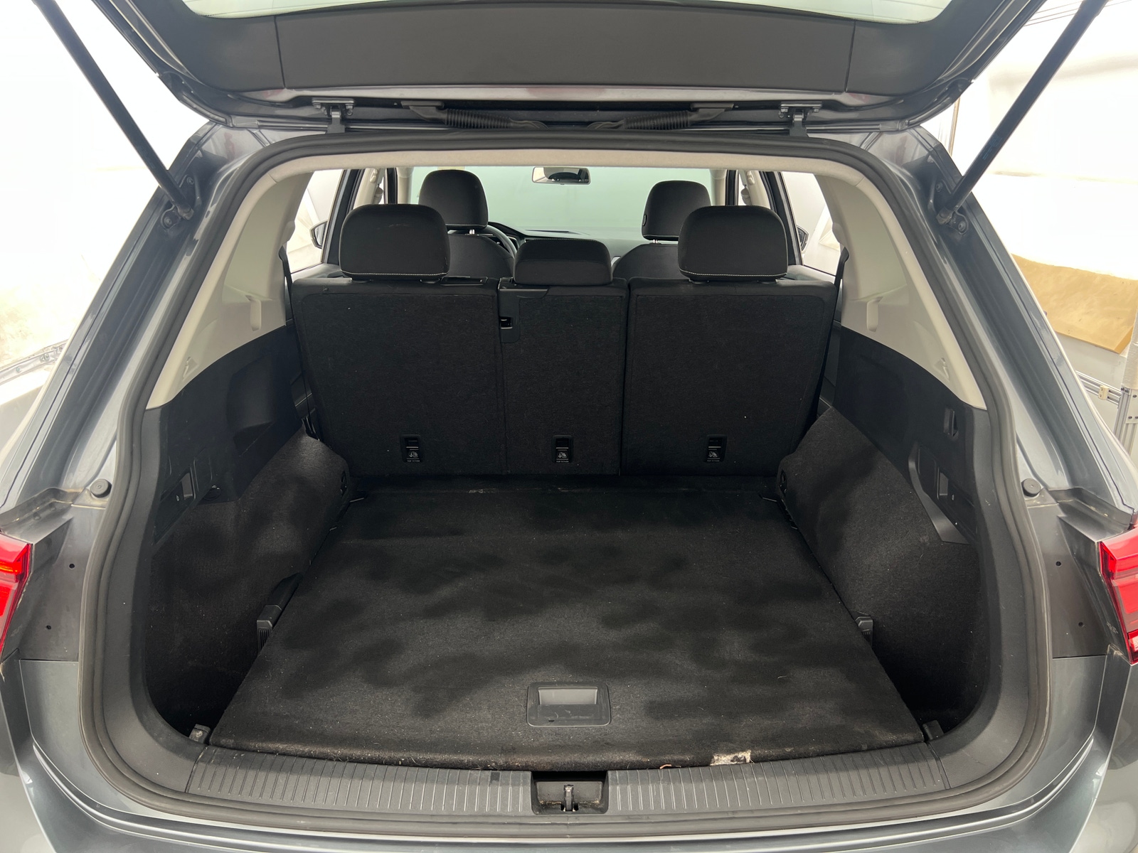 Thumbnail: 2022 Volkswagen Tiguan - 7
