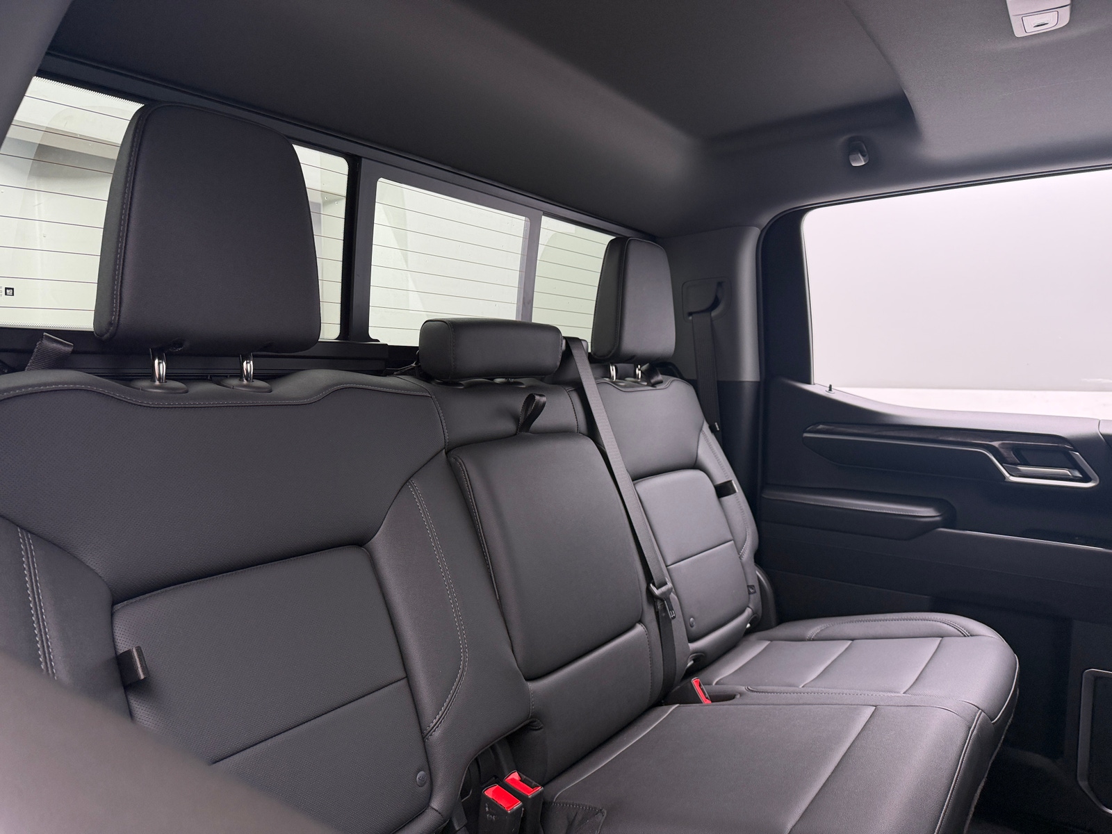 Thumbnail: 2026 Chevrolet Silverado 1500 - 5