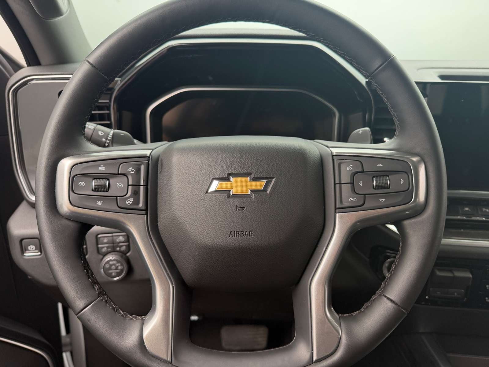 Thumbnail: 2026 Chevrolet Silverado 1500 - 4