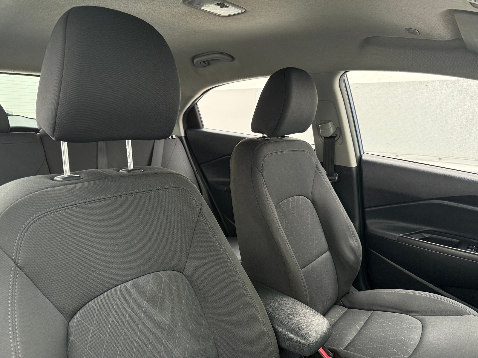 Thumbnail: 2016 Kia Rio - 2