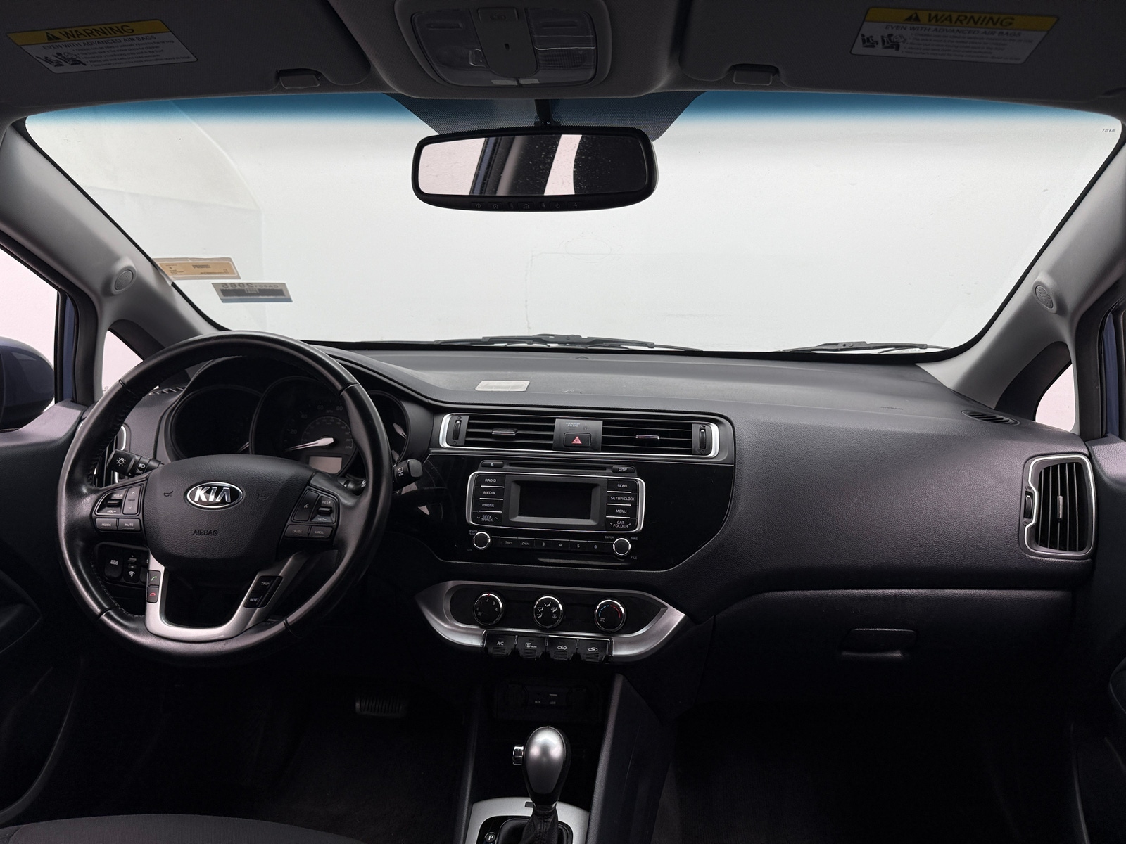 Thumbnail: 2016 Kia Rio - 3