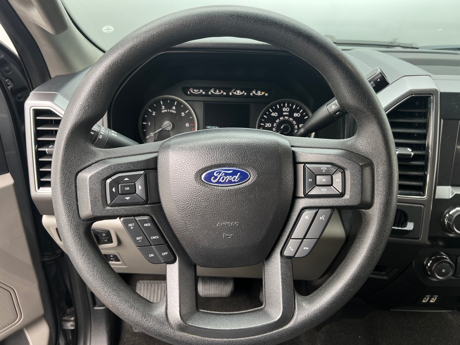 Thumbnail: 2020 Ford Econoline - 5