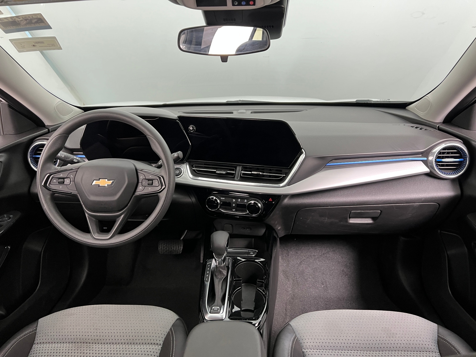 Thumbnail: 2025 Chevrolet Trax - 3