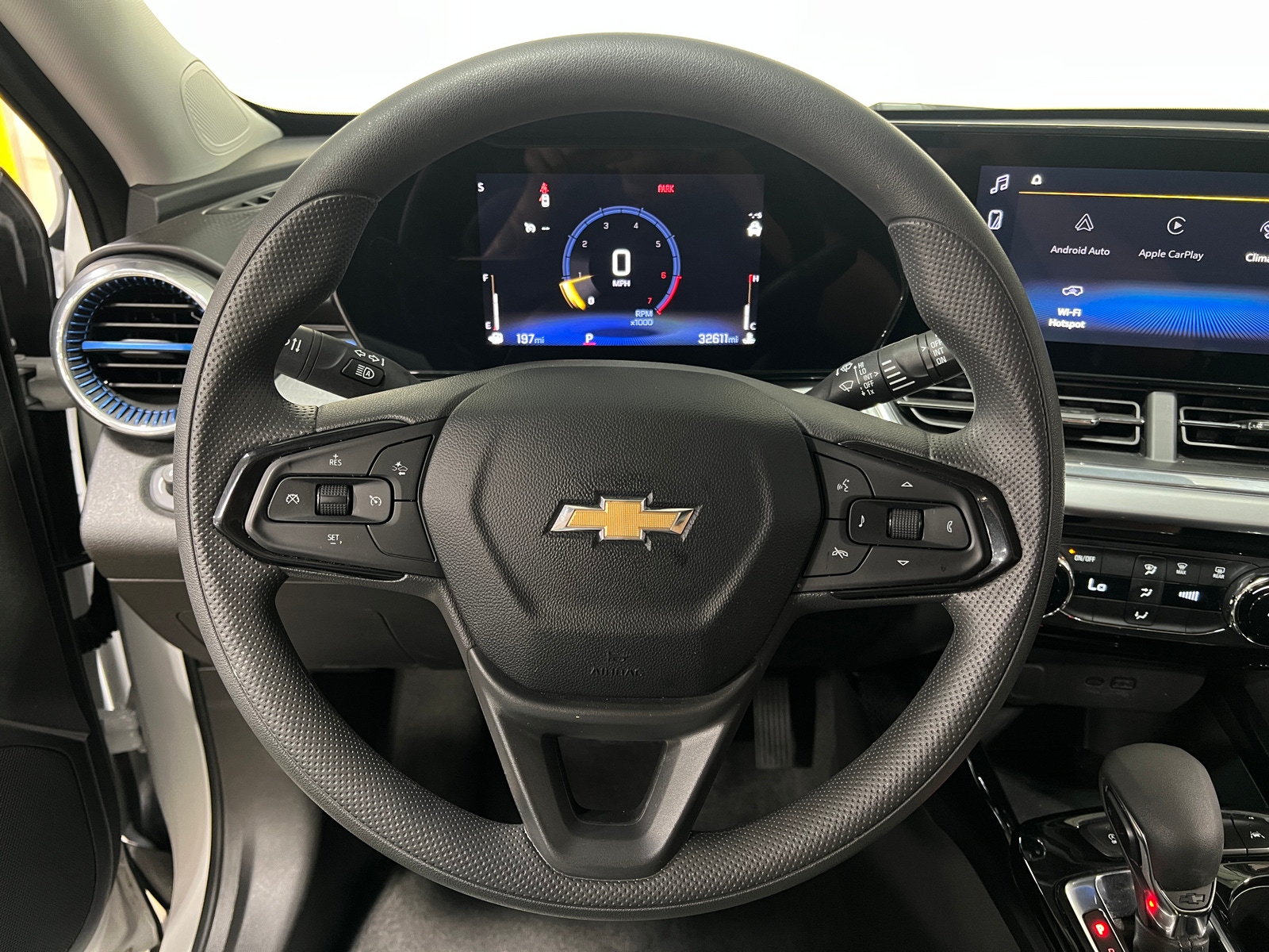 Thumbnail: 2025 Chevrolet Trax - 5