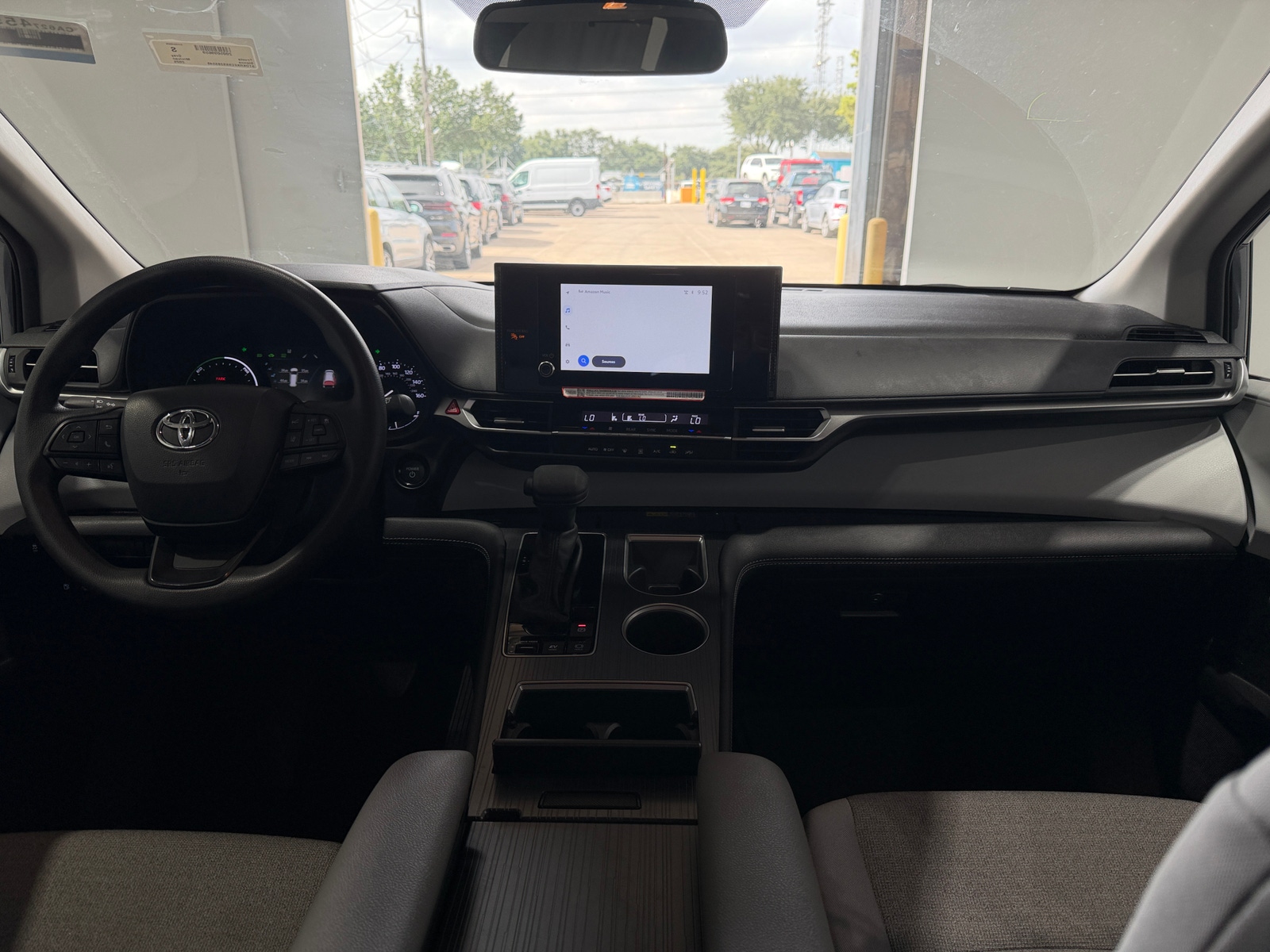 Thumbnail: 2025 Toyota Sienna - 3