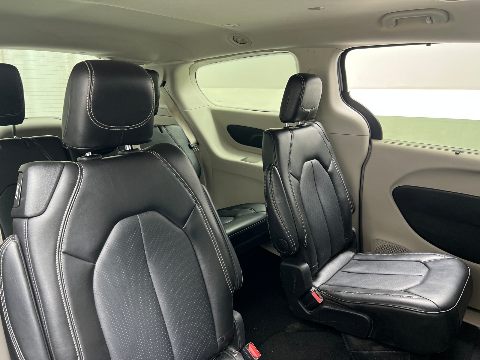 Thumbnail: 2024 Chrysler Pacifica - 5