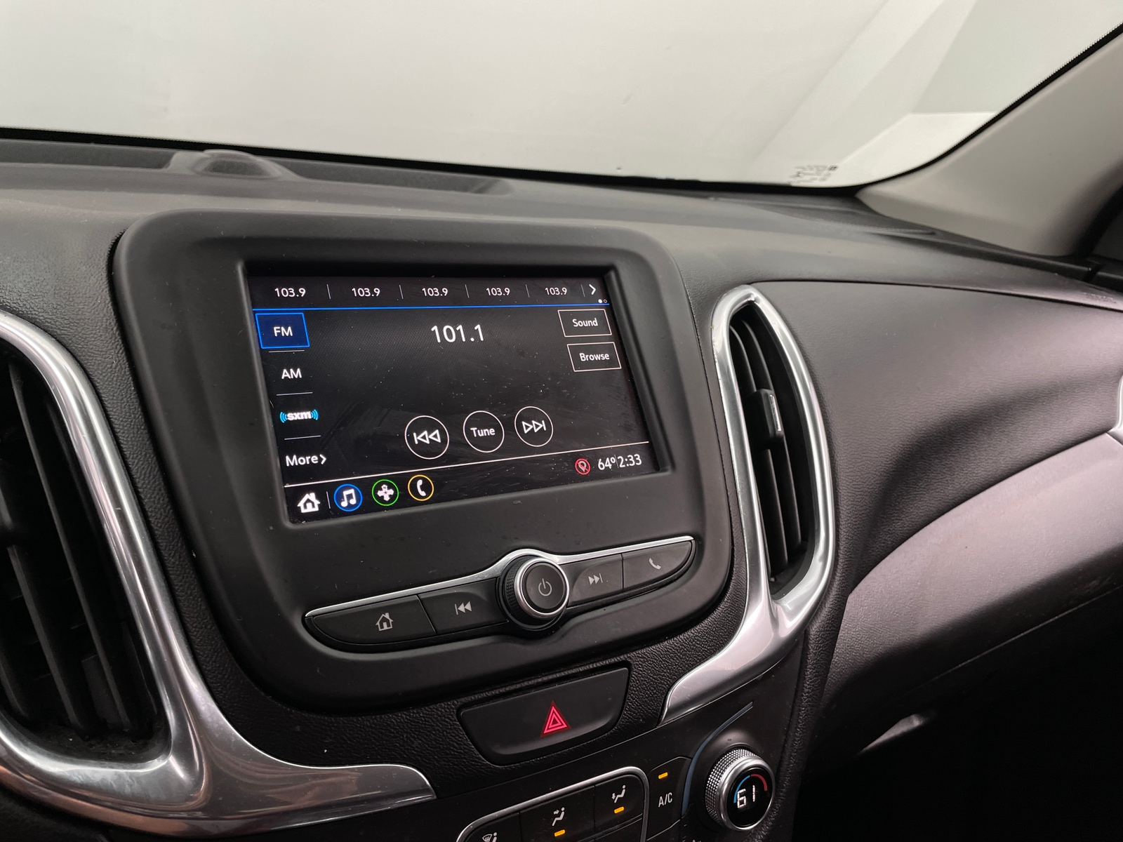 Thumbnail: 2020 Chevrolet Equinox - 4