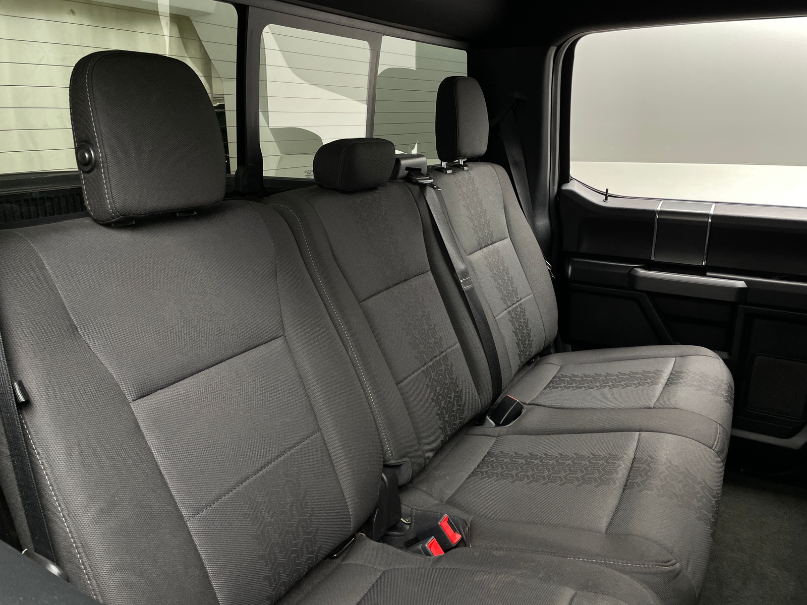 Thumbnail: 2019 Ford Econoline - 6