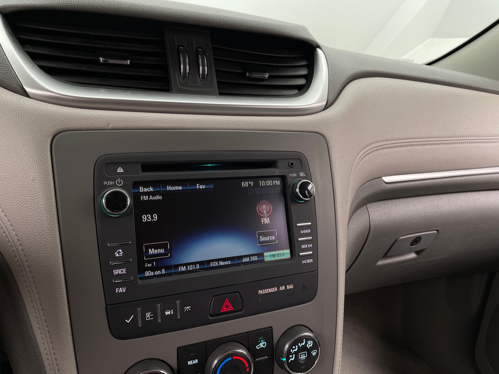 Thumbnail: 2015 Chevrolet Traverse - 4