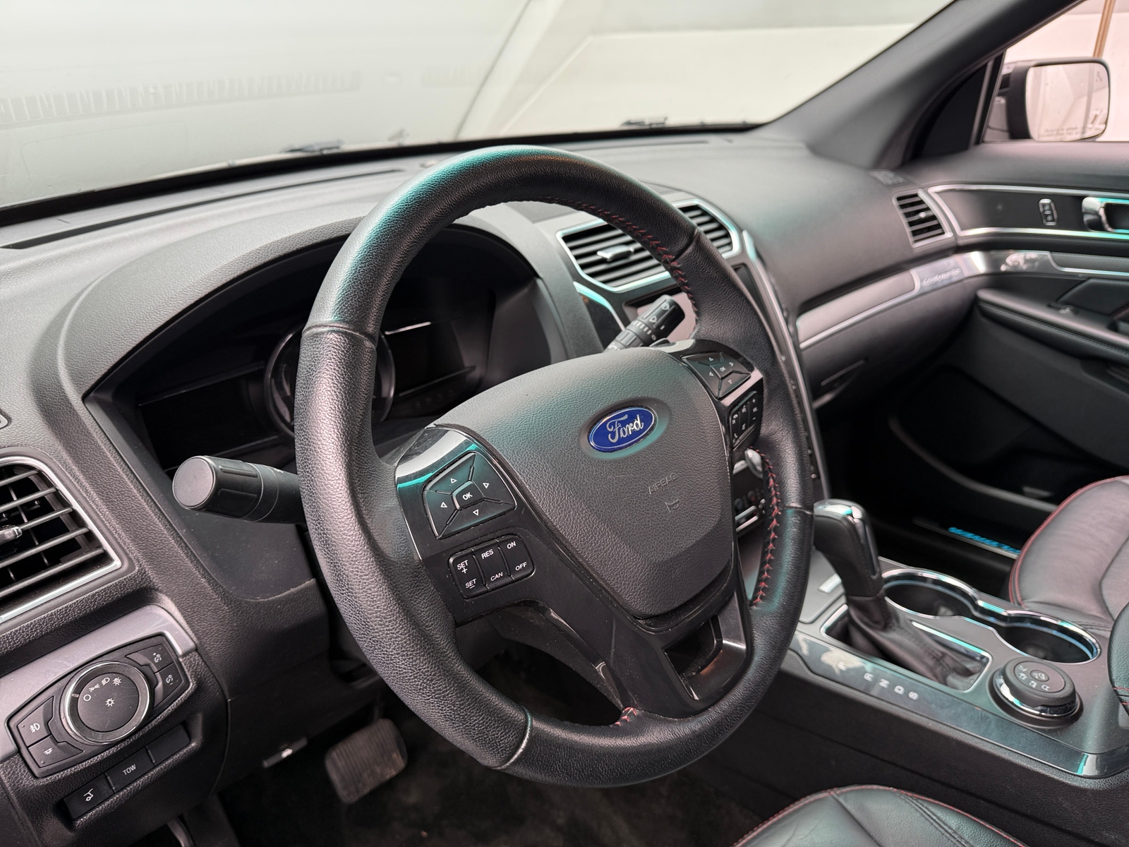 Thumbnail: 2017 Ford Explorer - 4