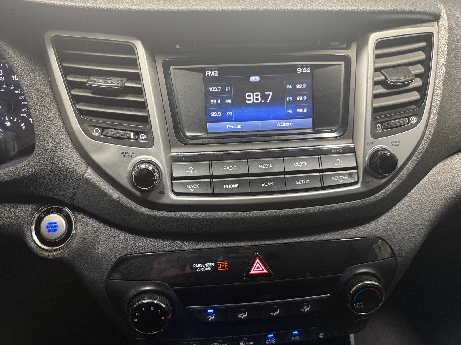 Thumbnail: 2017 Hyundai Tucson - 4