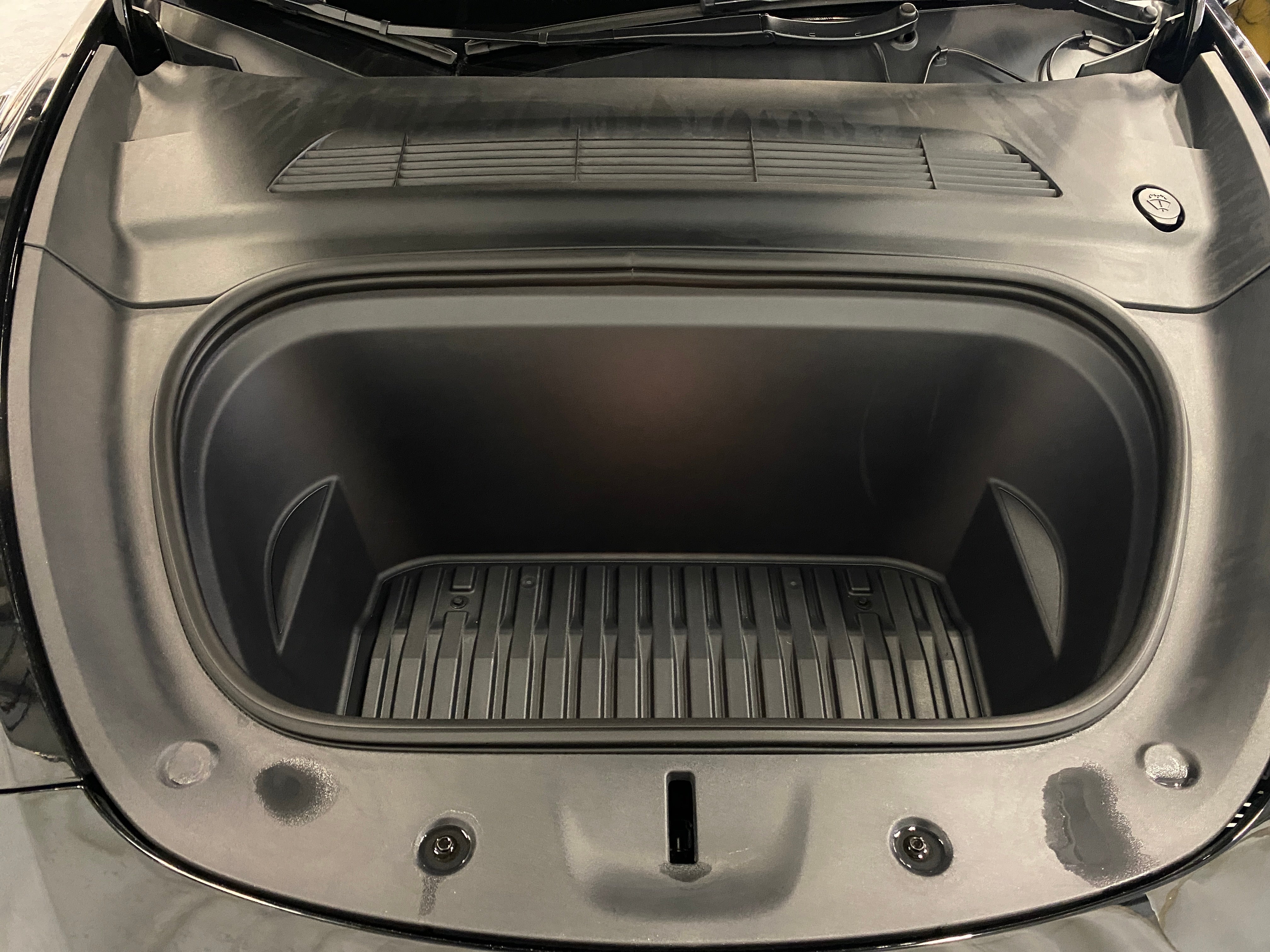 Used 2023 Tesla Model Y Long Range with VIN 7SAYGDEE2PA076048 for sale in Pewaukee, WI