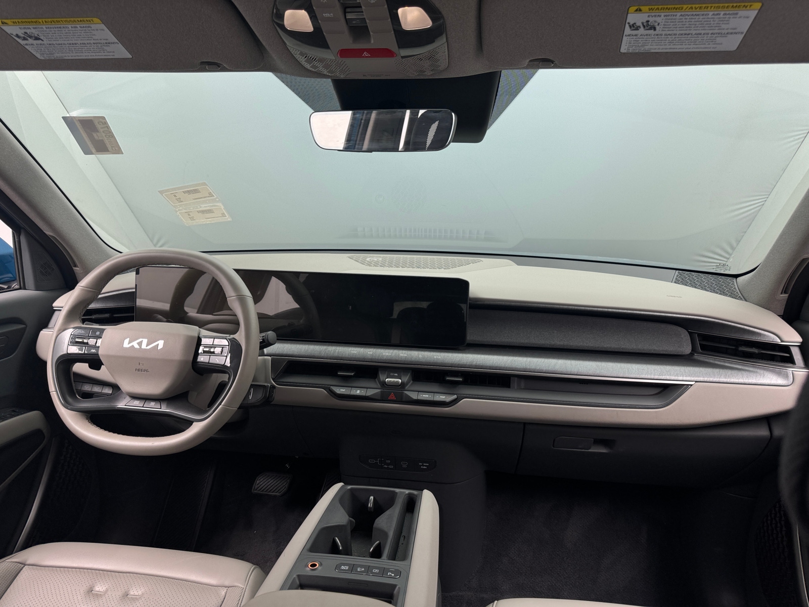 Thumbnail: 2024 Kia EV9 - 3