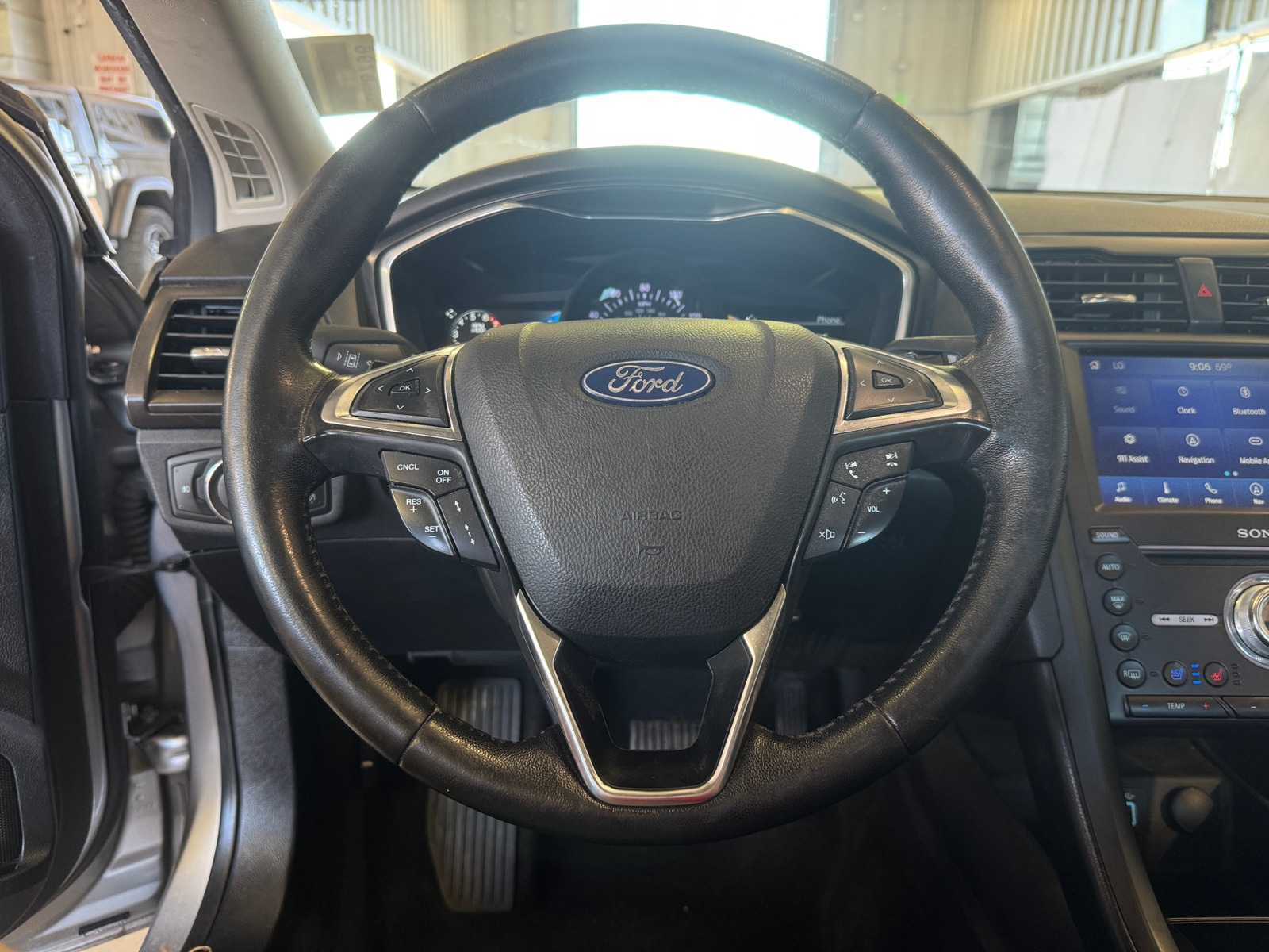 Thumbnail: 2020 Ford Fusion - 4