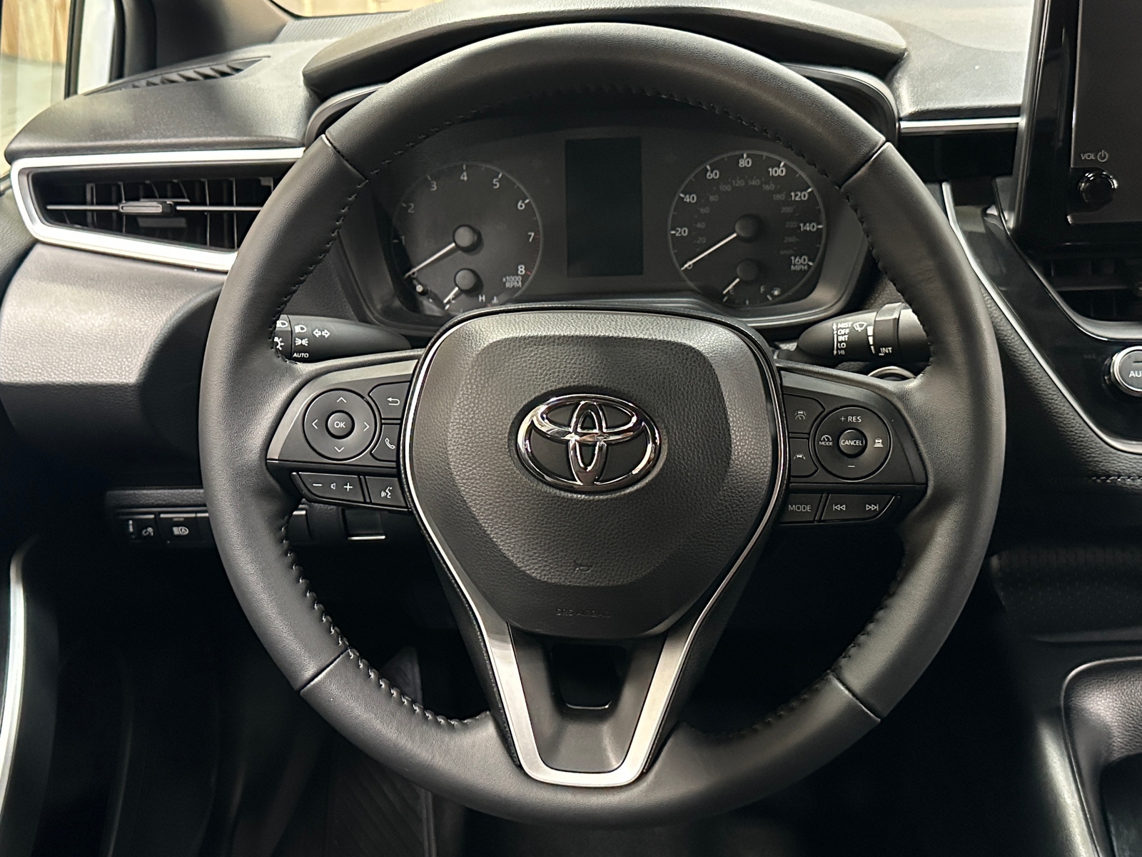Thumbnail: 2025 Toyota Corolla - 5
