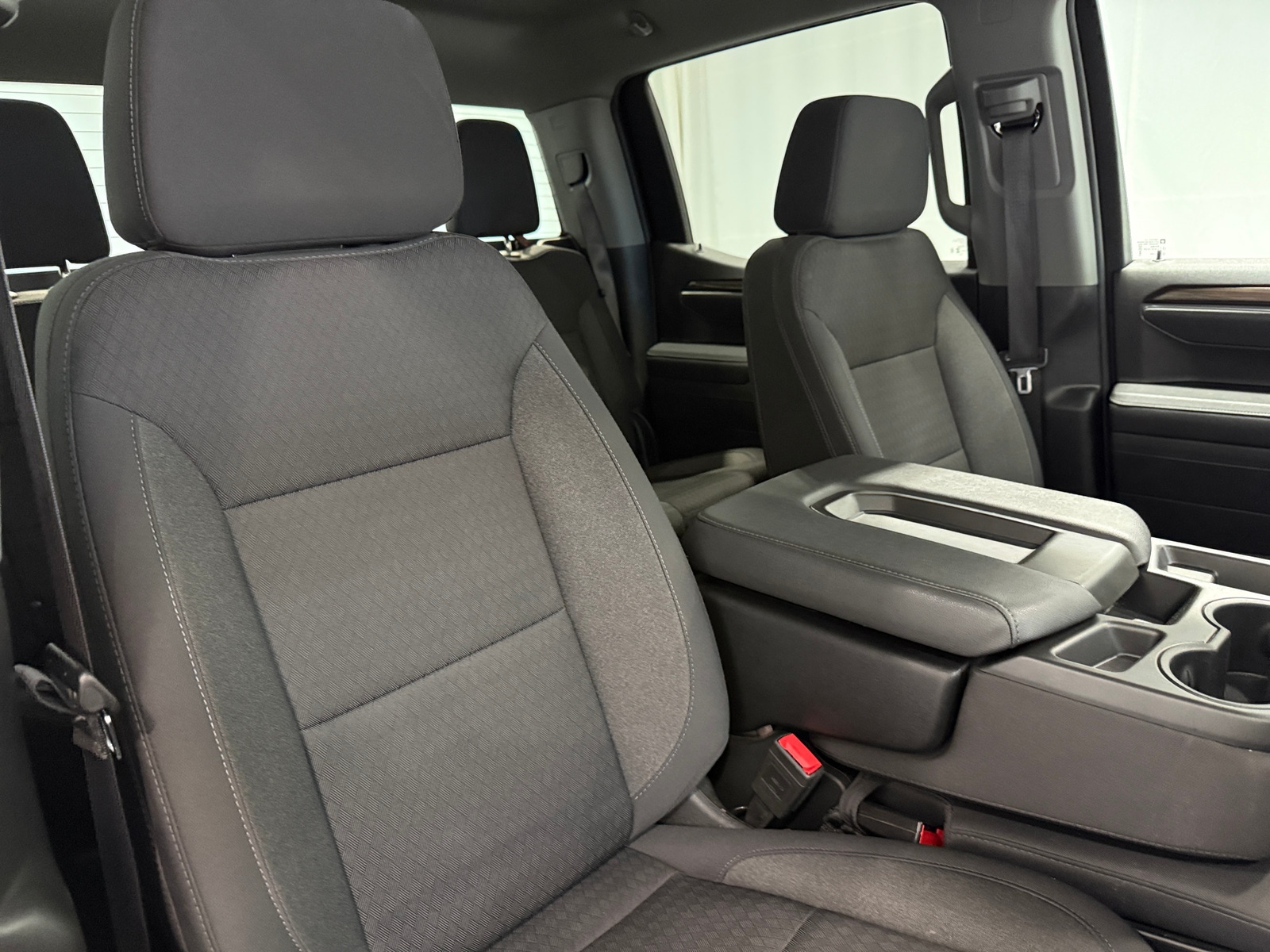 Thumbnail: 2025 Chevrolet Silverado 1500 - 2