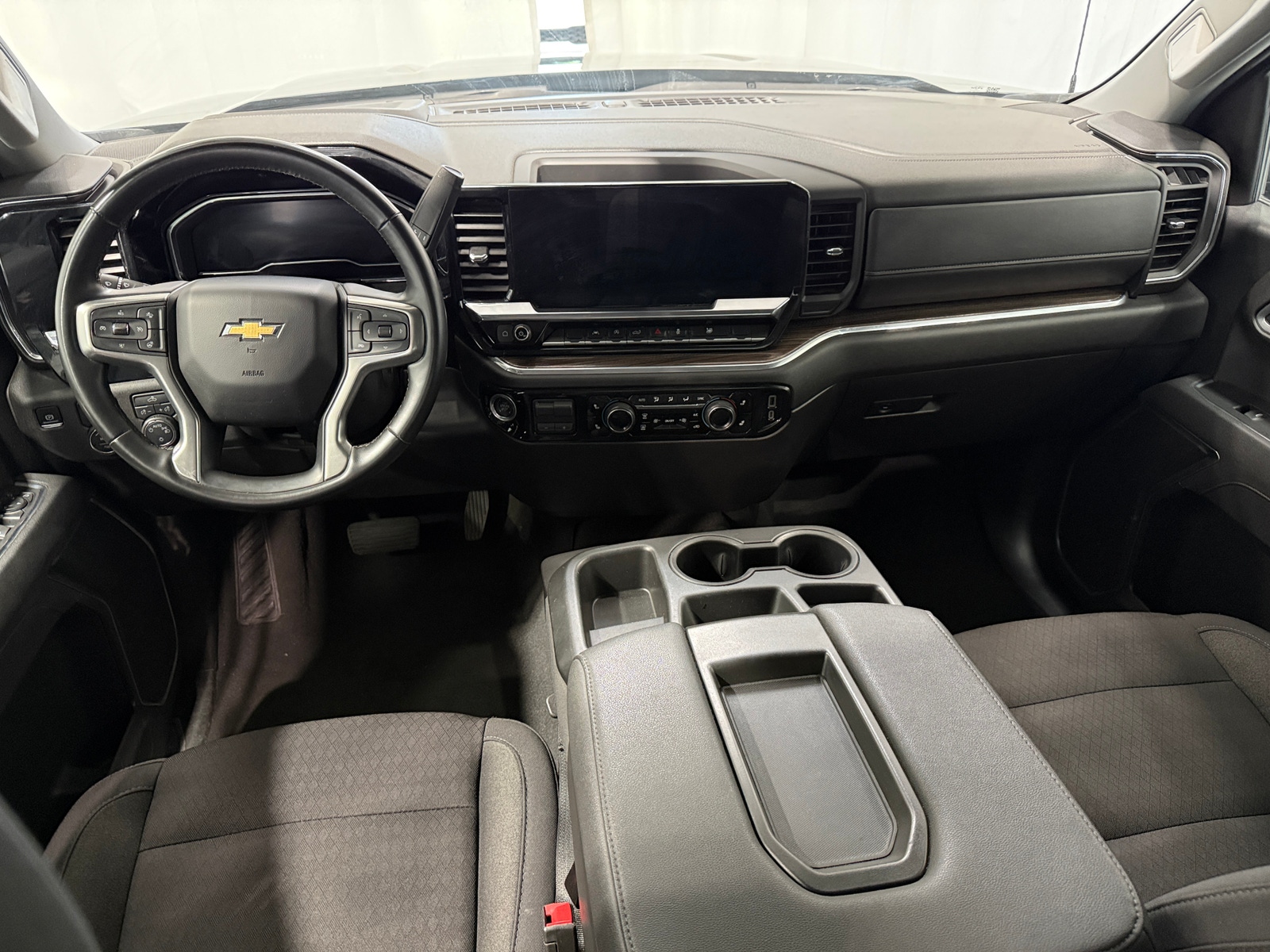 Thumbnail: 2025 Chevrolet Silverado 1500 - 3
