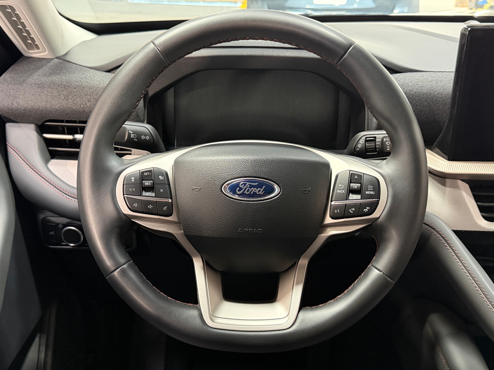 Thumbnail: 2025 Ford Explorer - 5