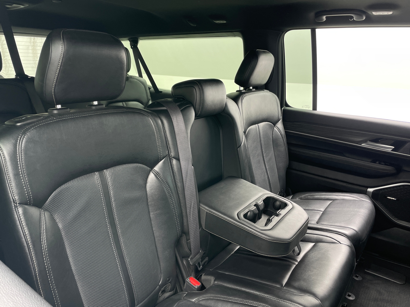 Thumbnail: 2024 Jeep Wagoneer - 5