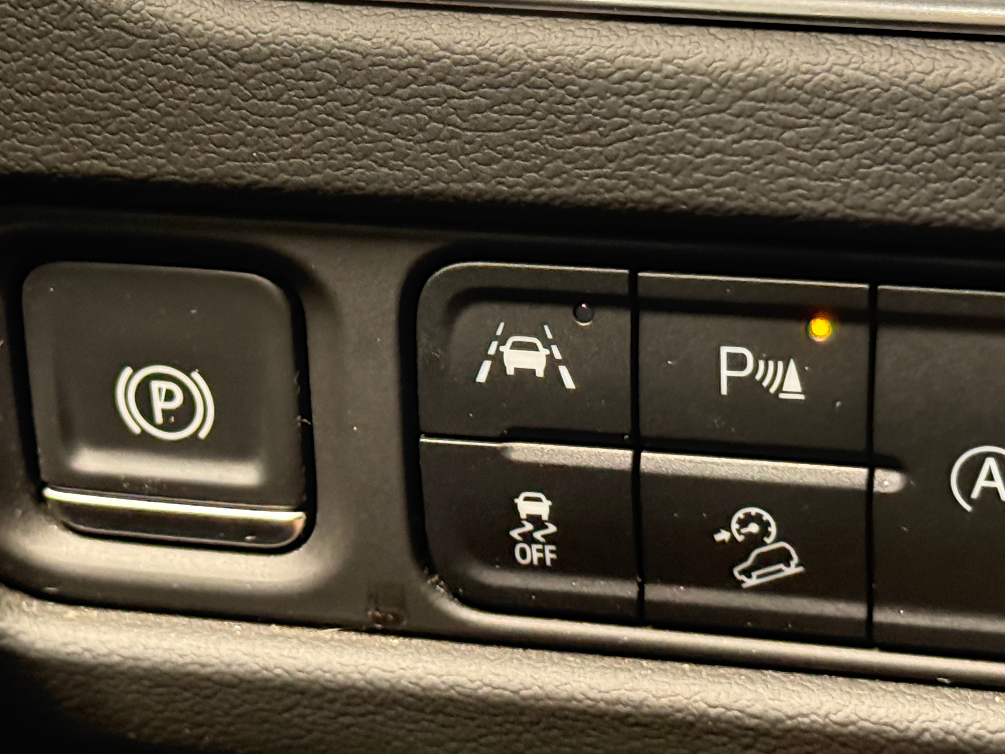2021 Chevrolet Suburban Z71 - Photo 17